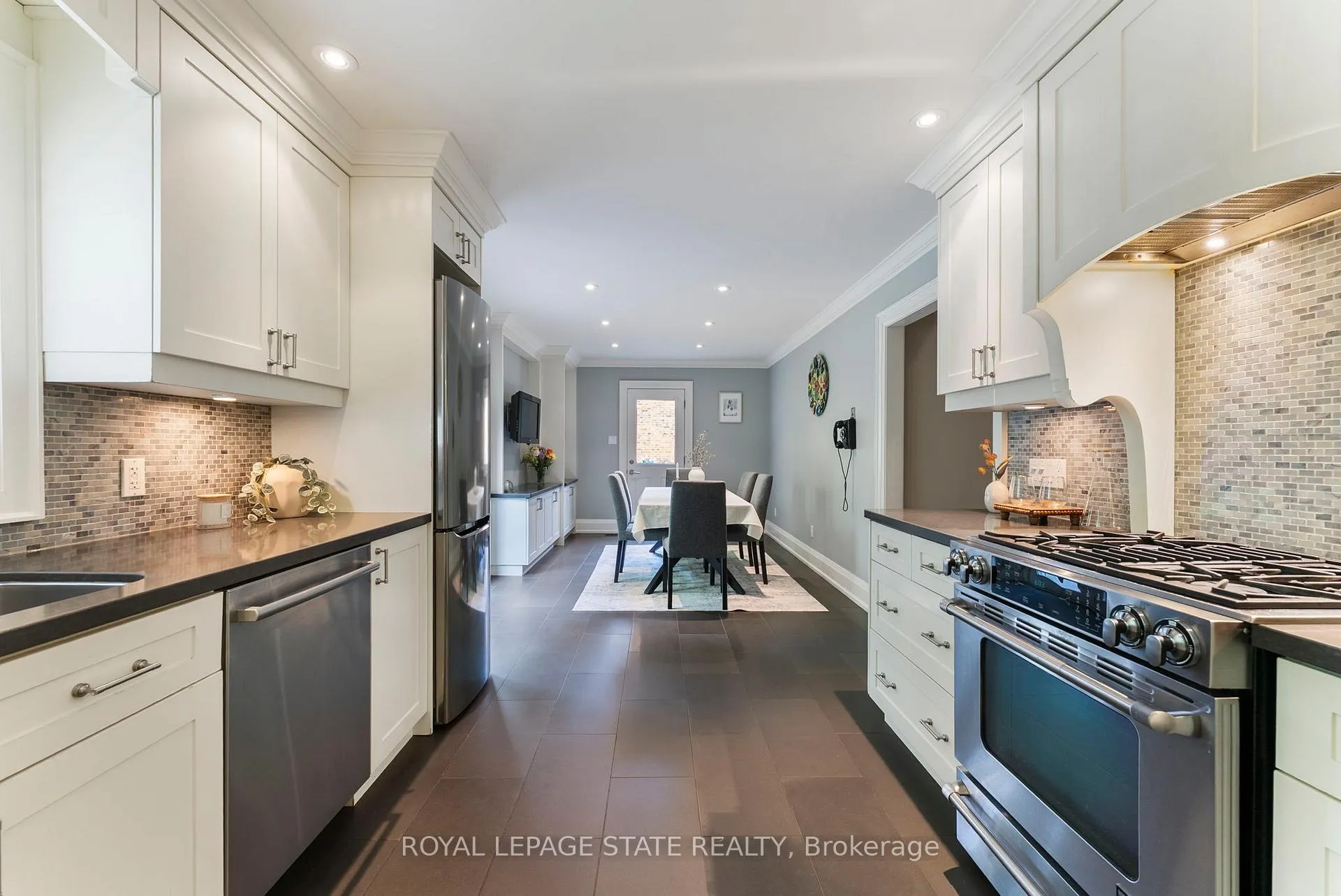 Photo 19 of 1511 Jasmine Crescent, Oakville, Falgarwood — HOMEH