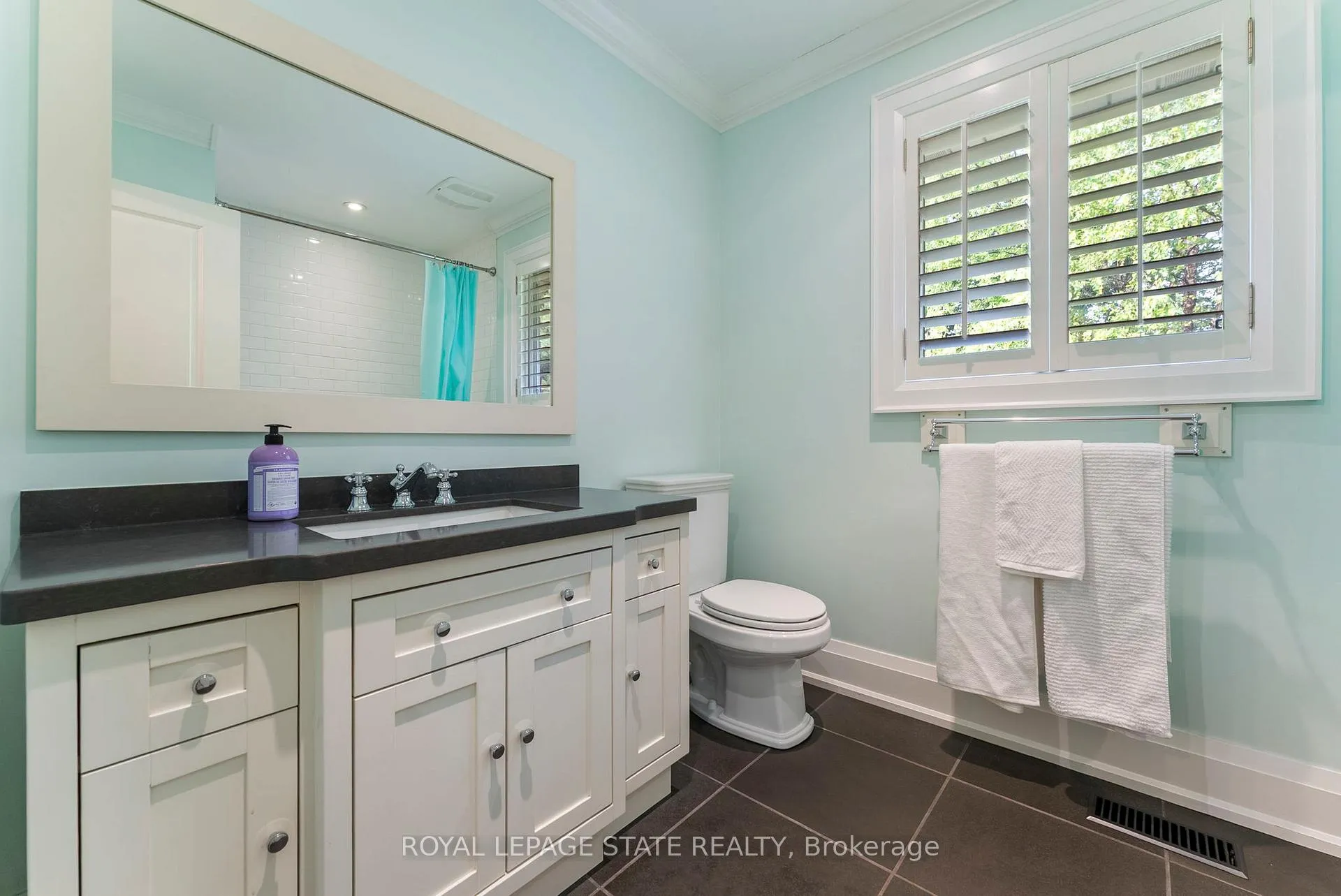 Photo 28 of 1511 Jasmine Crescent, Oakville, Falgarwood — HOMEH