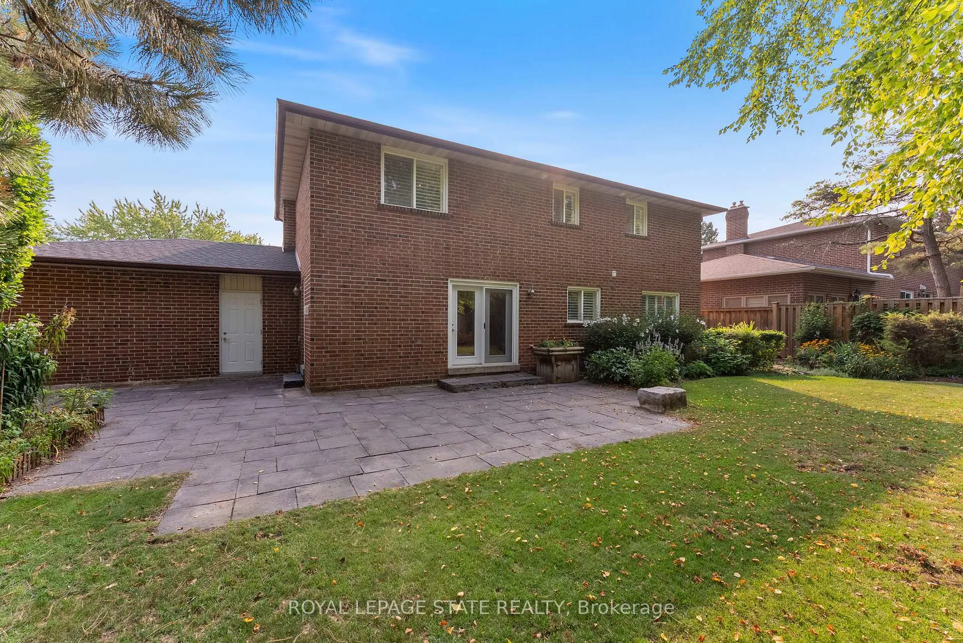 Photo 38 of 1511 Jasmine Crescent, Oakville, Falgarwood — HOMEH