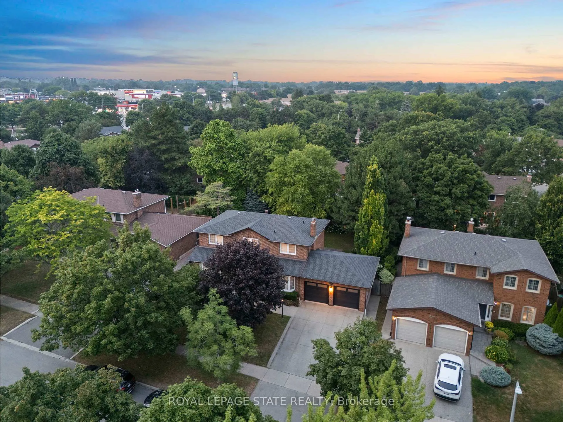 Photo 41 of 1511 Jasmine Crescent, Oakville, Falgarwood — HOMEH