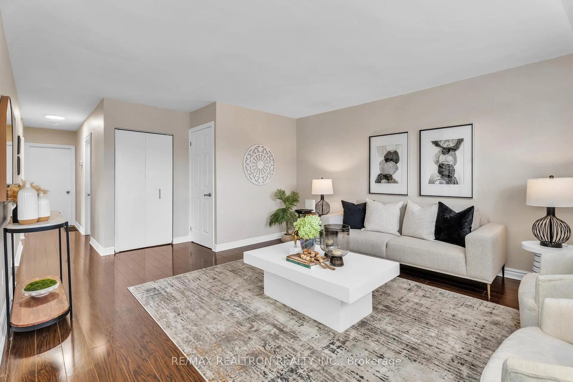 Photo 5 of 61 Bailey Crescent, Scarborough, Woburn — HOMEH