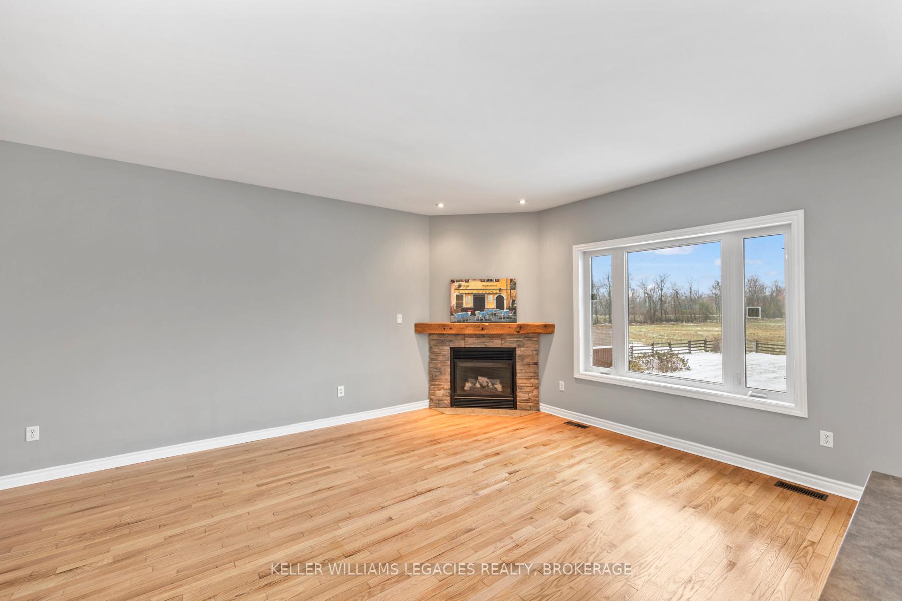 Photo 7 of 2543 Sands Road, Frontenac, Frontenac South — HOMEH