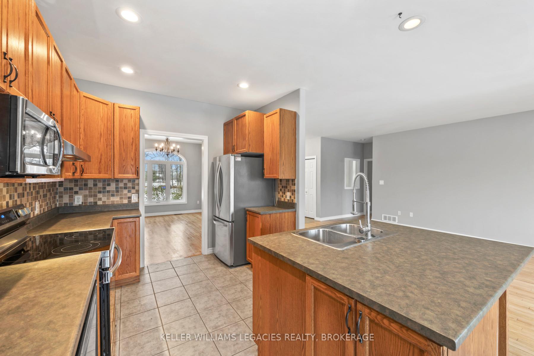 Photo 10 of 2543 Sands Road, Frontenac, Frontenac South — HOMEH