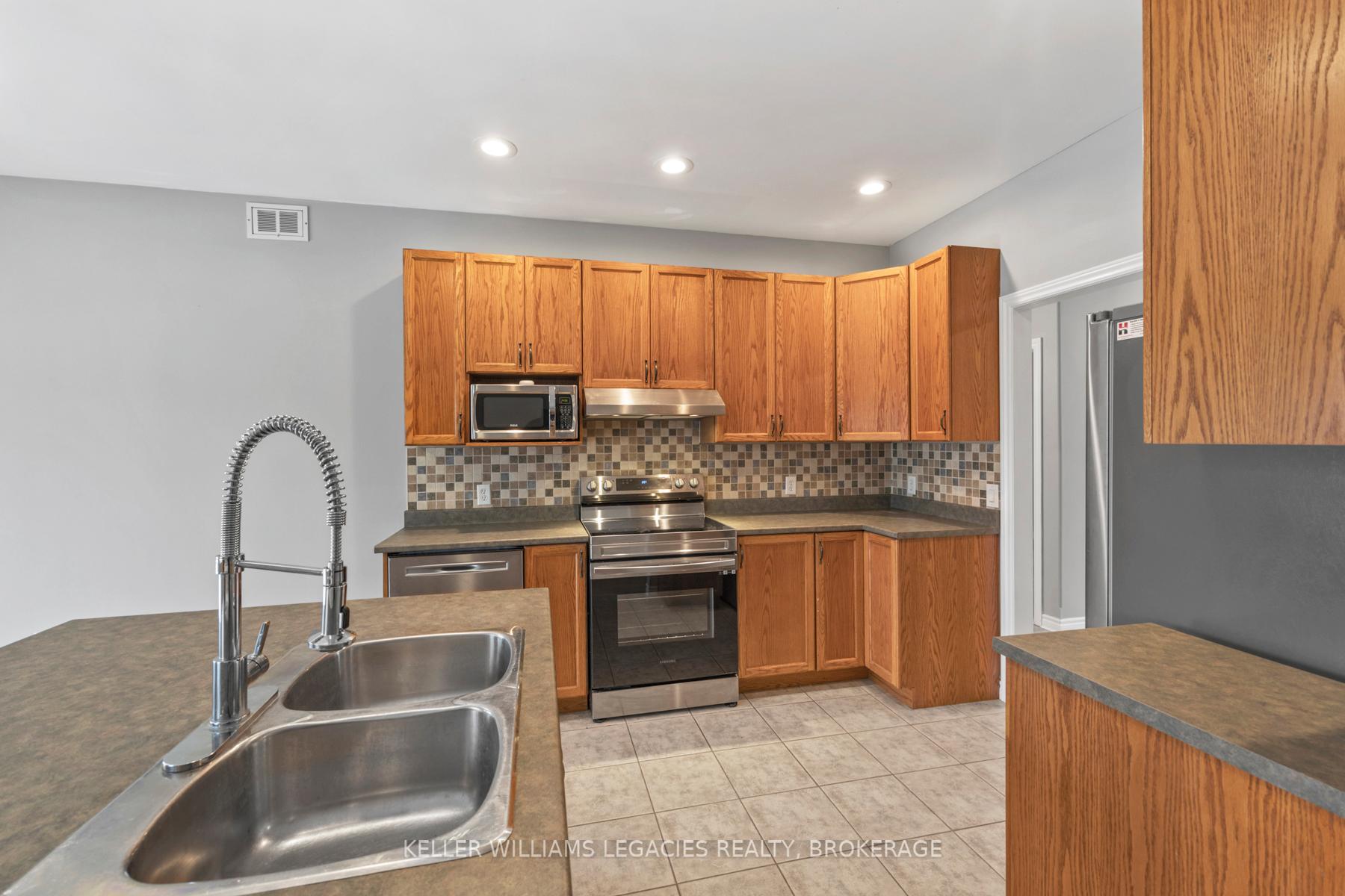 Photo 11 of 2543 Sands Road, Frontenac, Frontenac South — HOMEH