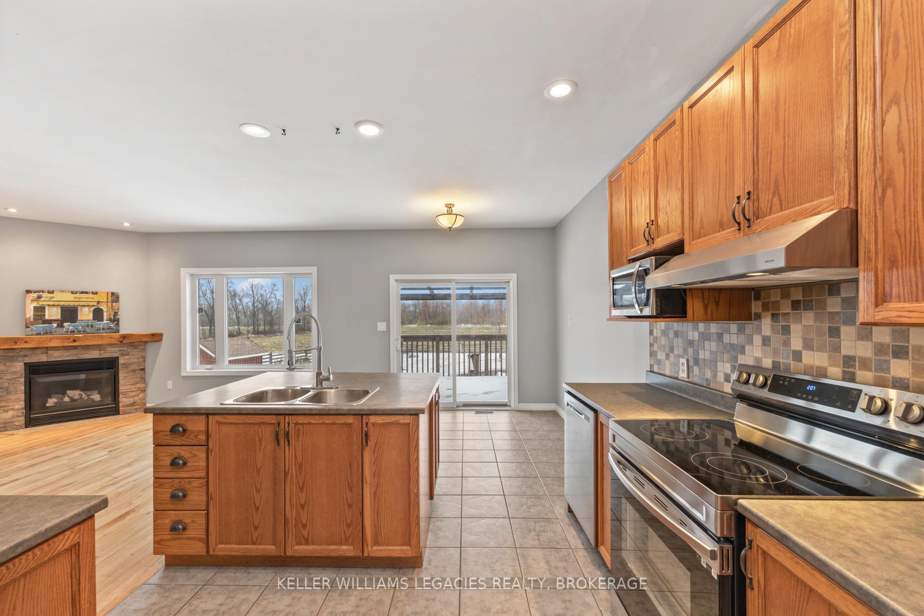 Photo 12 of 2543 Sands Road, Frontenac, Frontenac South — HOMEH
