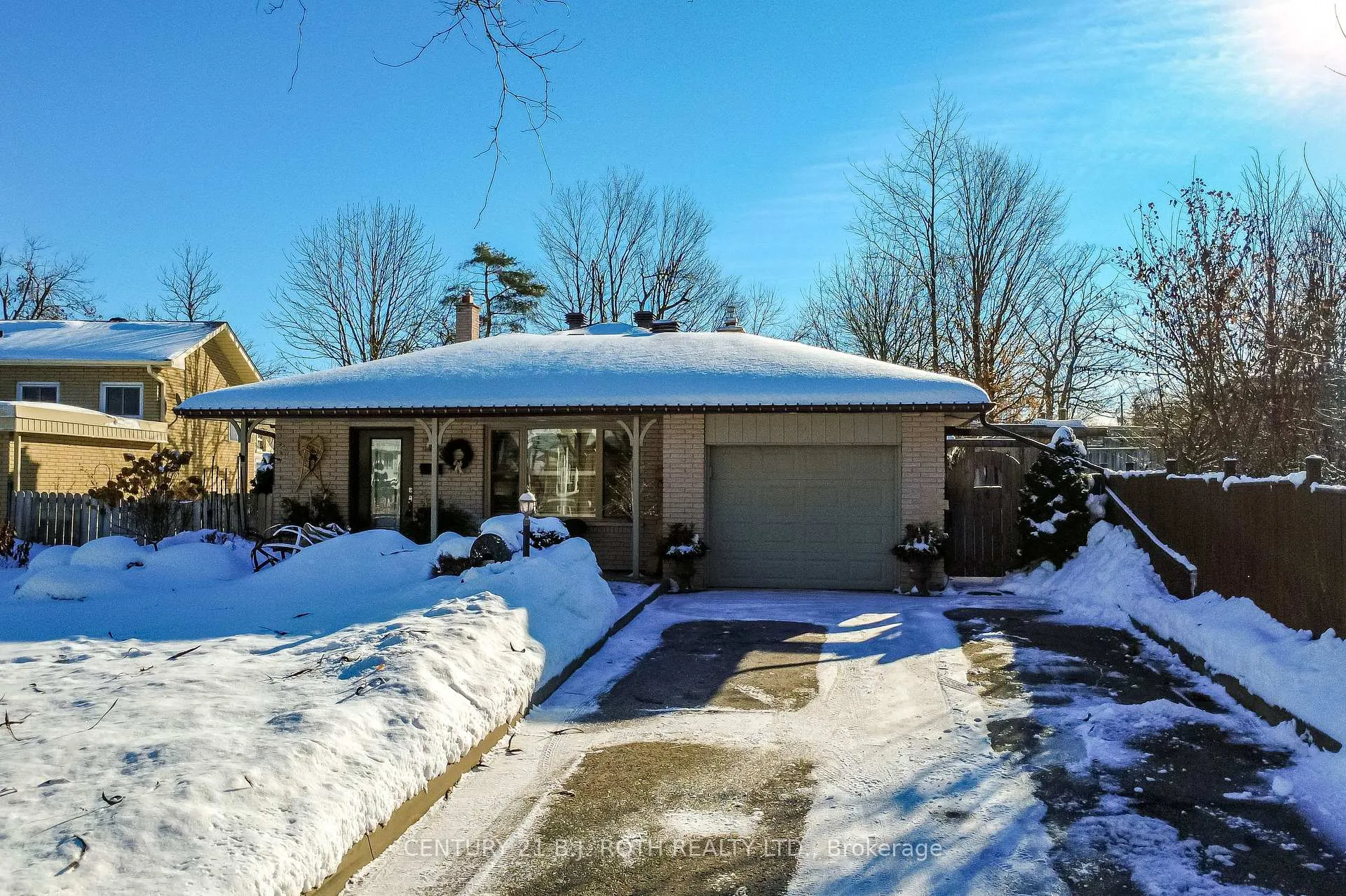 Photo 3 of 3 Marwendy Drive, Barrie, Grove East — HOMEH