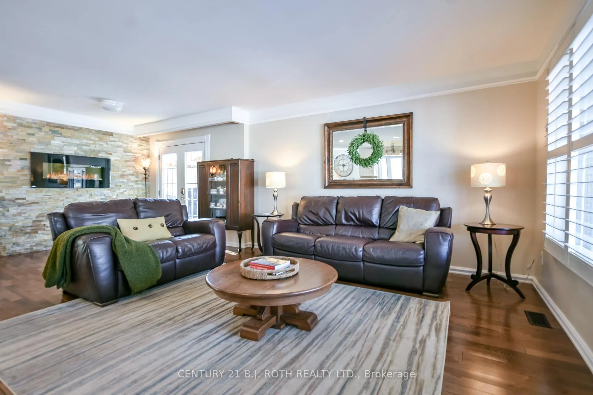 Photo 9 of 3 Marwendy Drive, Barrie, Grove East — HOMEH