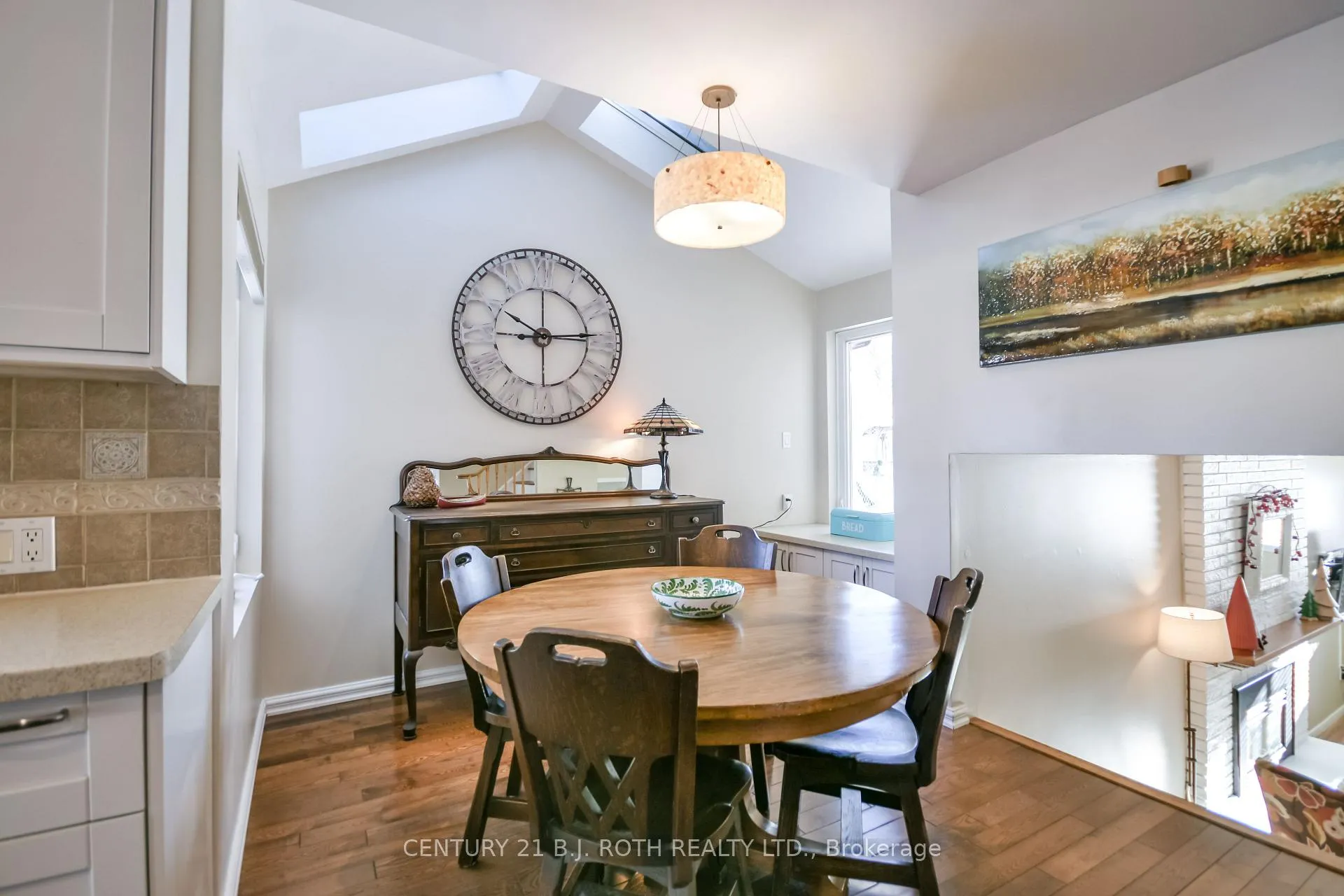 Photo 13 of 3 Marwendy Drive, Barrie, Grove East — HOMEH