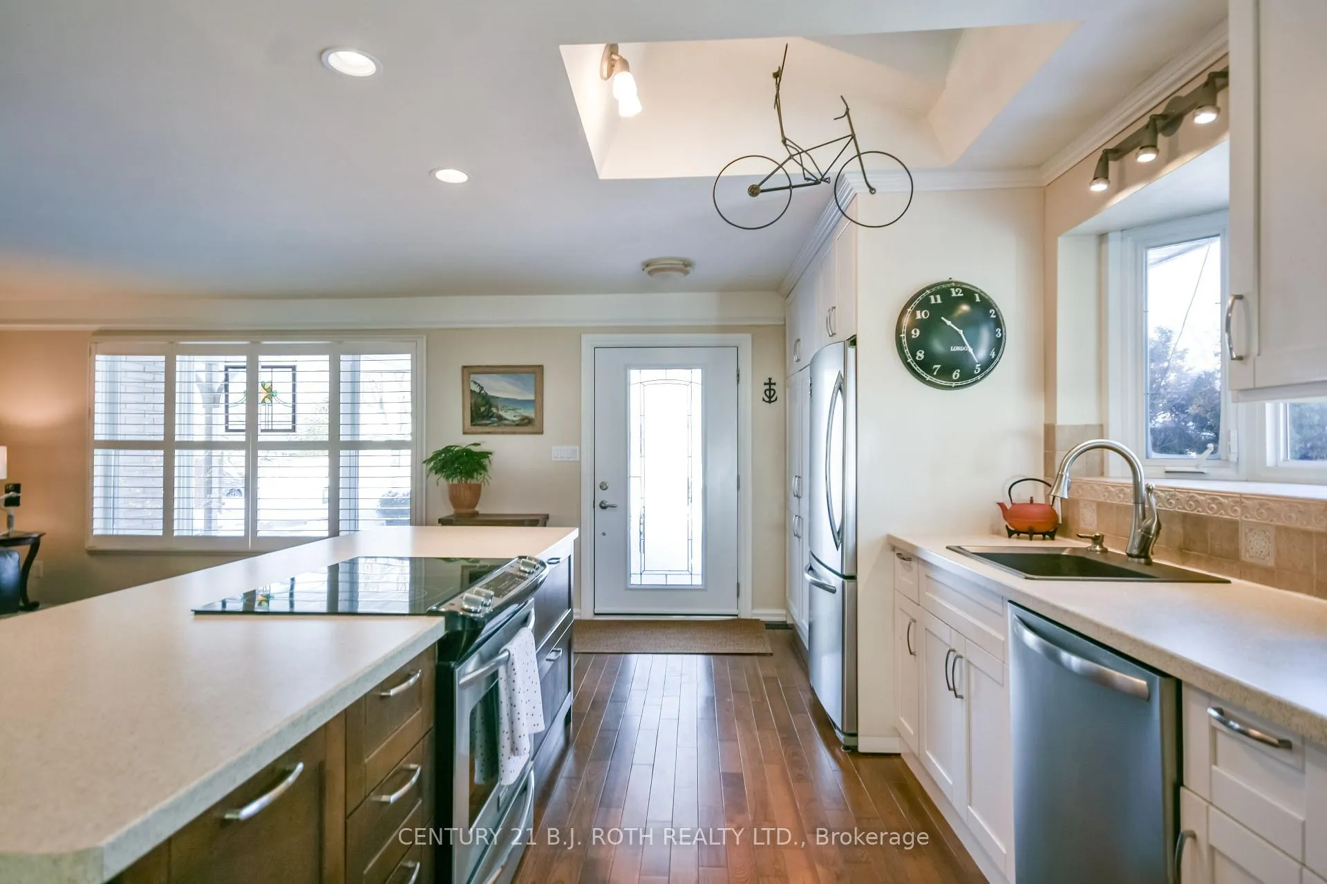 Photo 14 of 3 Marwendy Drive, Barrie, Grove East — HOMEH