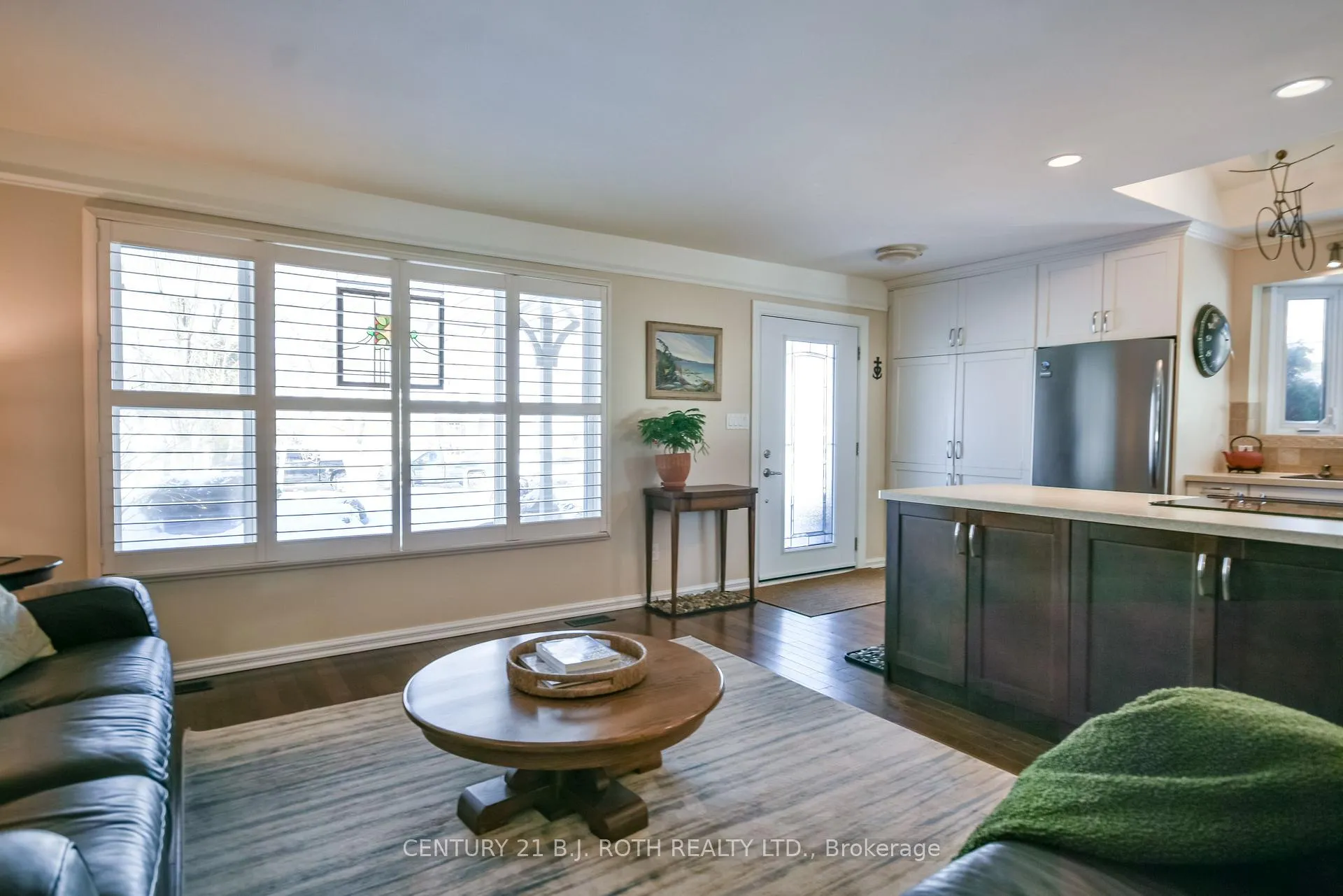 Photo 15 of 3 Marwendy Drive, Barrie, Grove East — HOMEH
