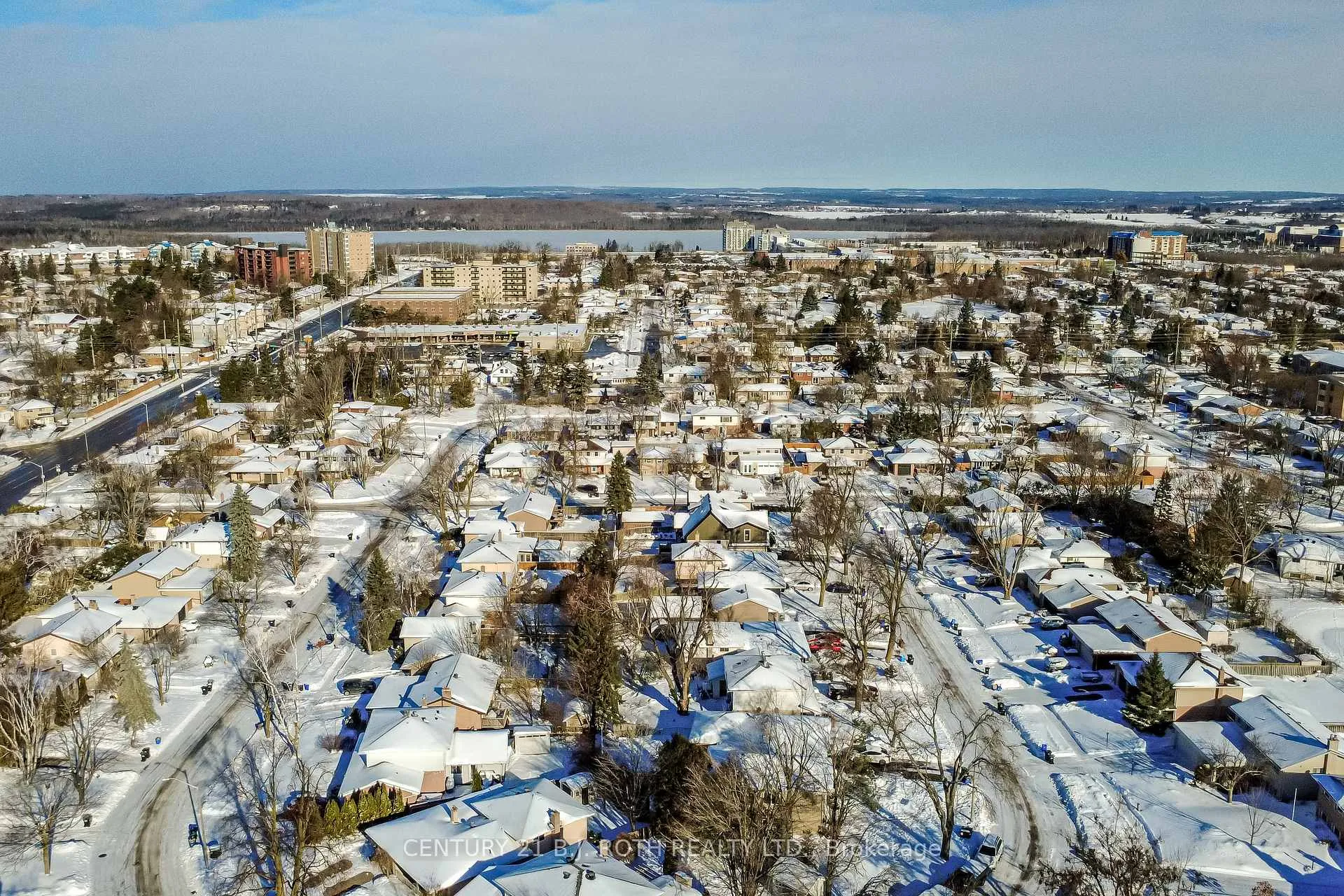 Photo 35 of 3 Marwendy Drive, Barrie, Grove East — HOMEH