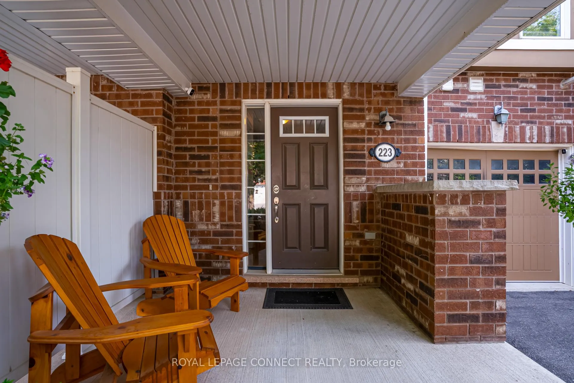Photo 3 of 223 Woodley Crescent, Milton, Willmott — HOMEH