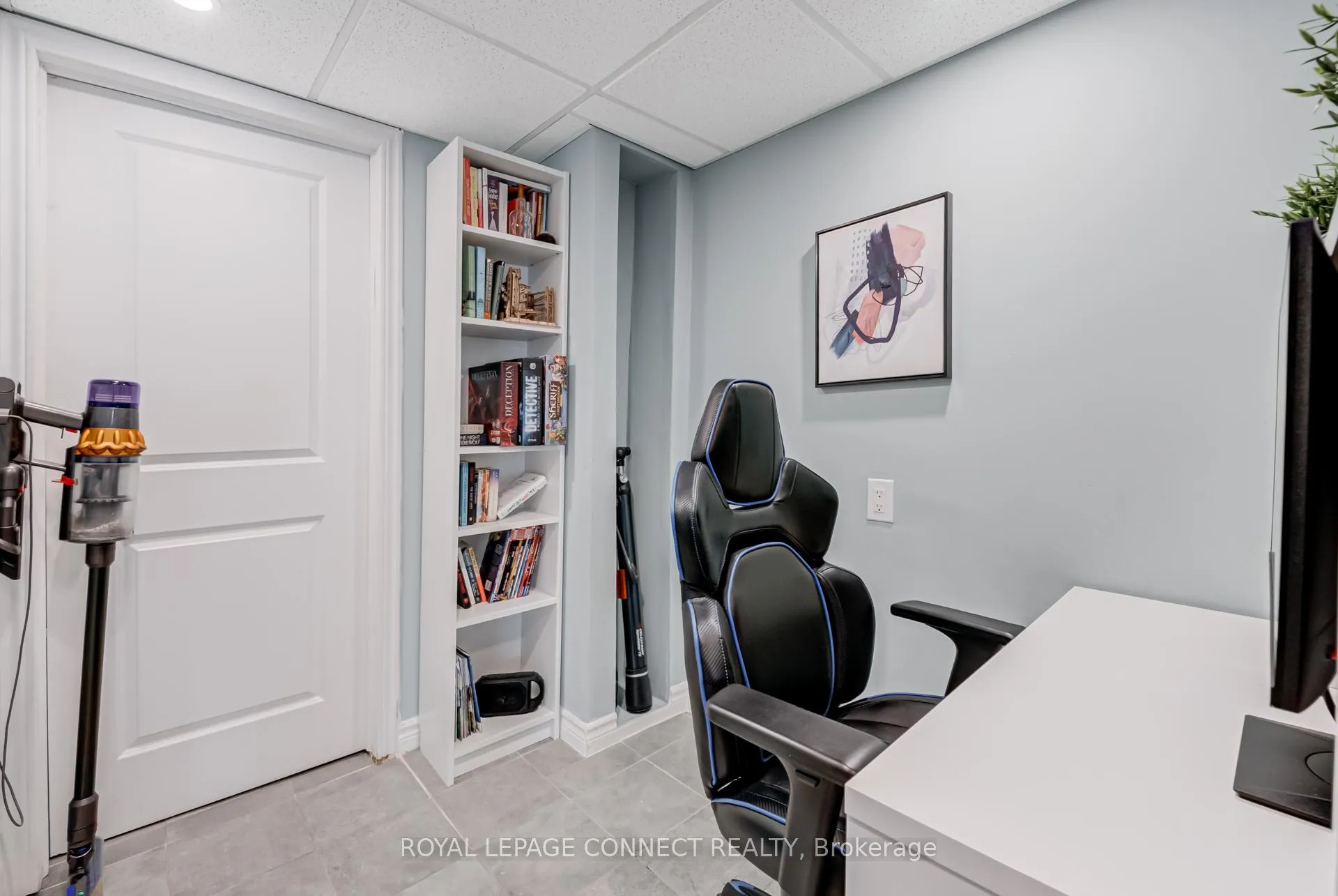 Photo 6 of 223 Woodley Crescent, Milton, Willmott — HOMEH