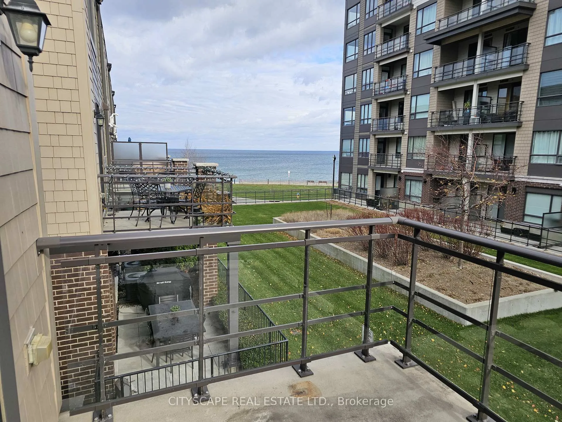 Photo 40 of 16 Waterview Lane, Grimsby, Grimsby Beach — HOMEH