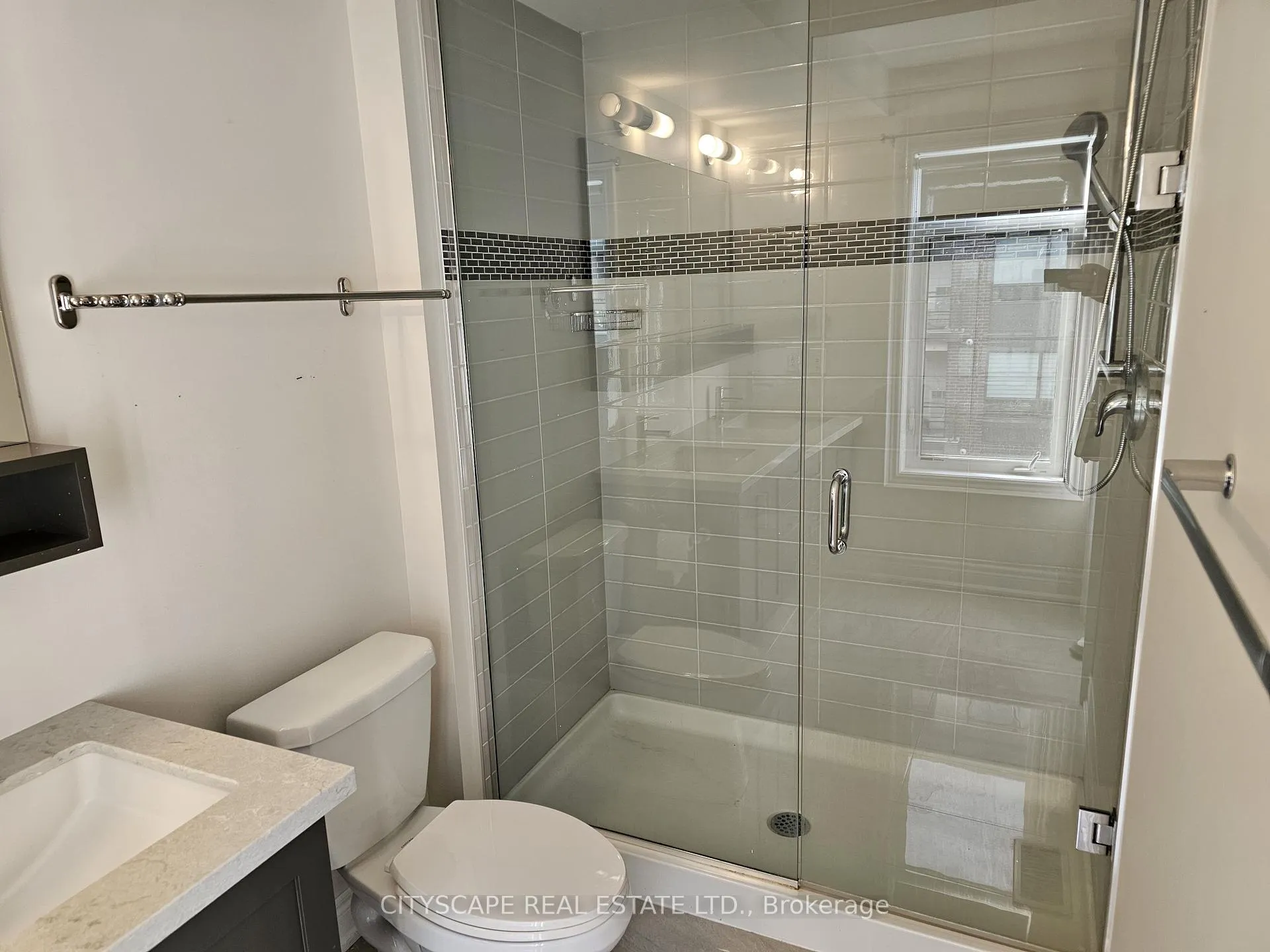 Photo 71 of 16 Waterview Lane, Grimsby, Grimsby Beach — HOMEH