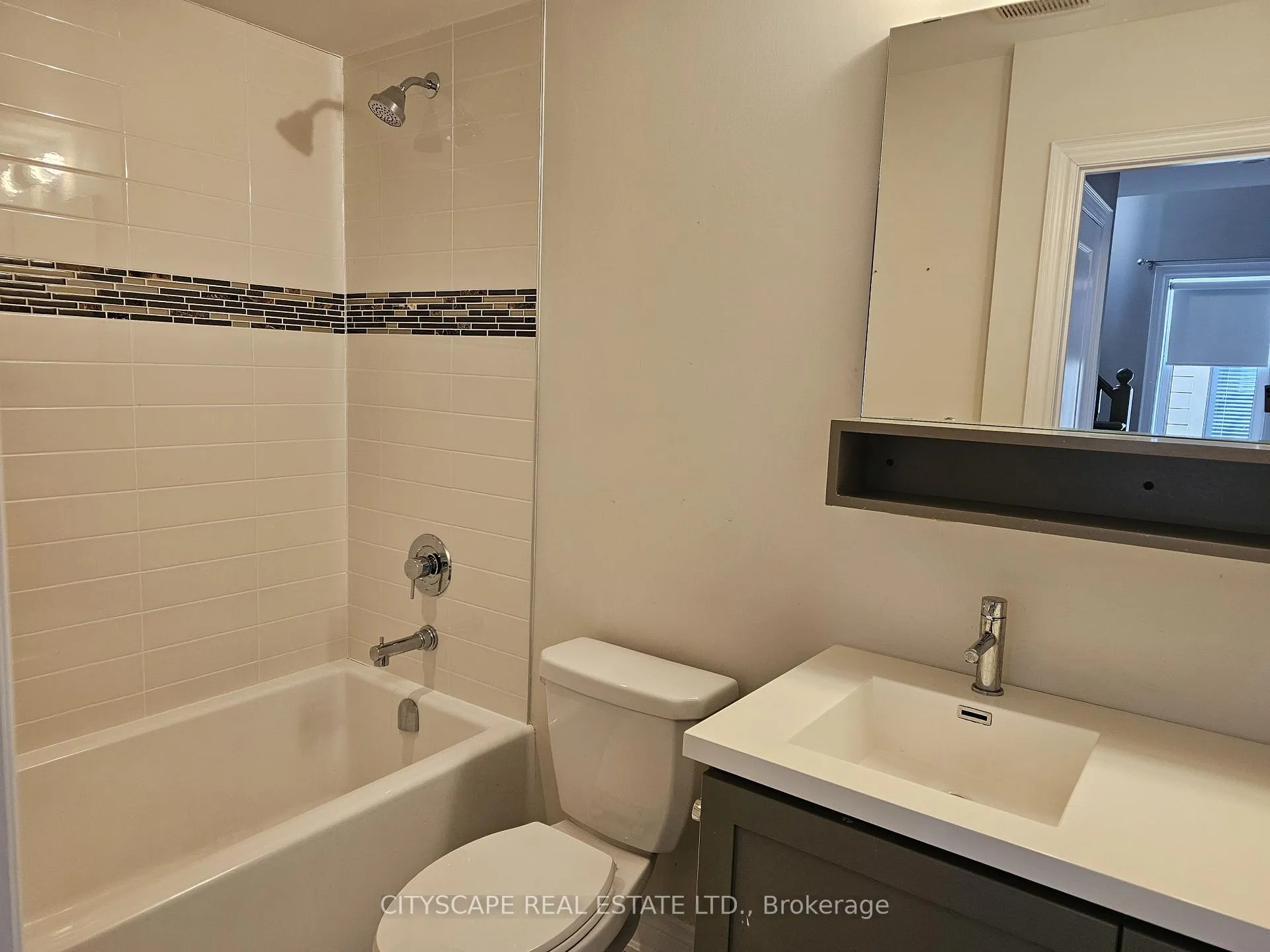Photo 87 of 16 Waterview Lane, Grimsby, Grimsby Beach — HOMEH