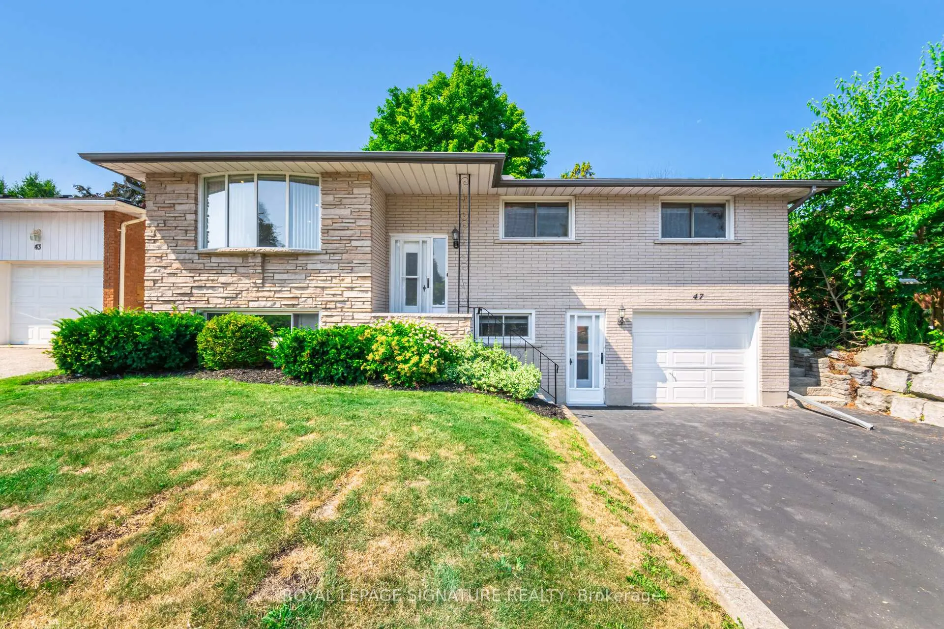 Photo 1 of 47 Eagen Drive, Kitchener — HOMEH