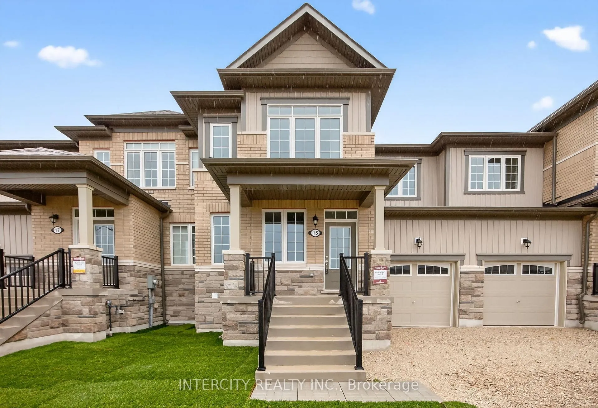 Photo 2 of 15 Avalon Drive, Wasaga Beach — HOMEH
