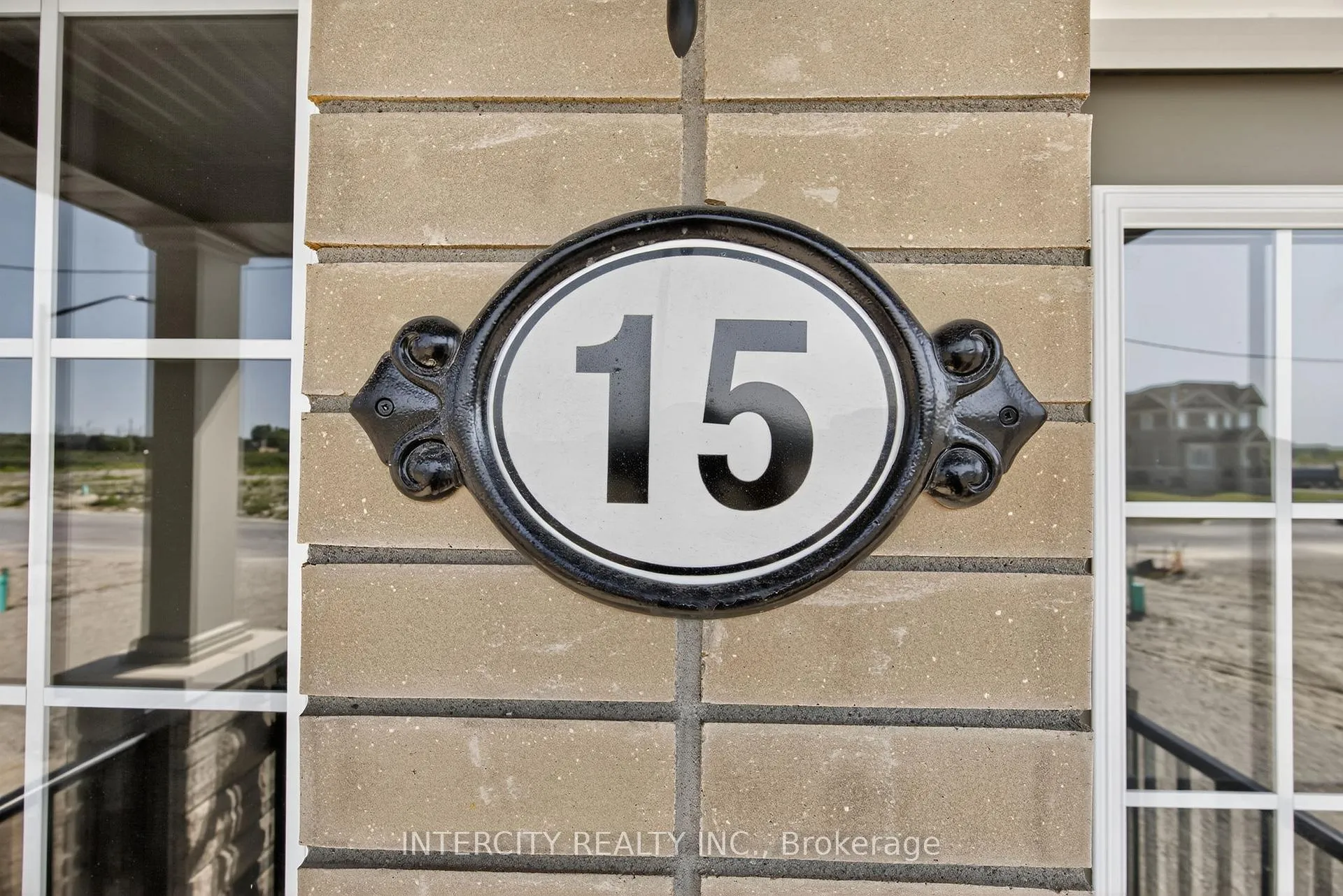 Photo 4 of 15 Avalon Drive, Wasaga Beach — HOMEH