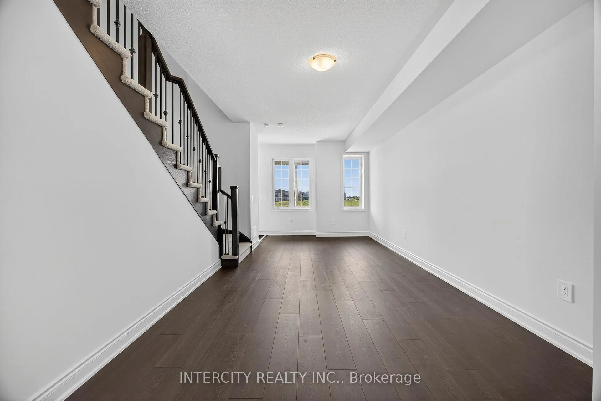 Photo 11 of 15 Avalon Drive, Wasaga Beach — HOMEH