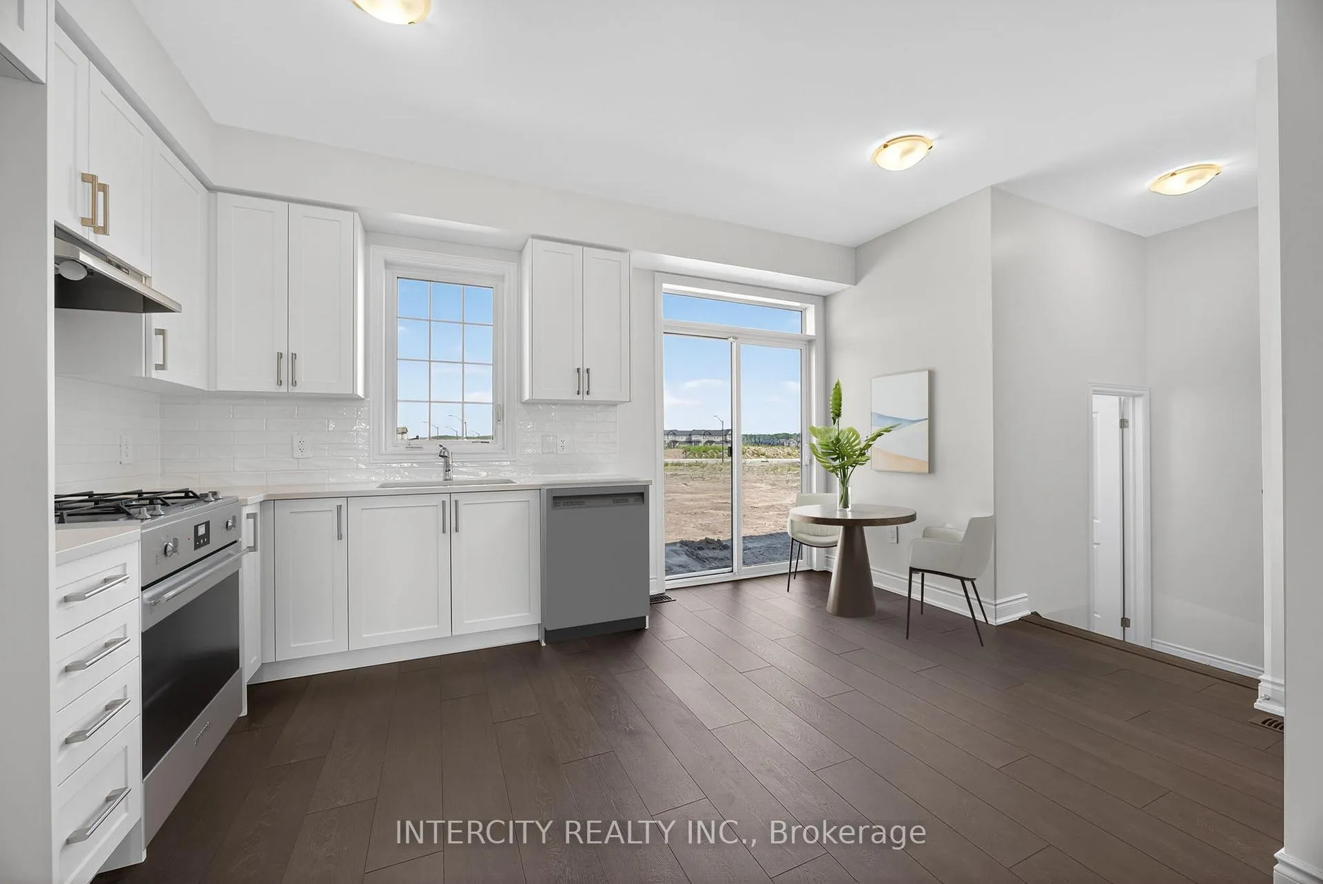 Photo 14 of 15 Avalon Drive, Wasaga Beach — HOMEH