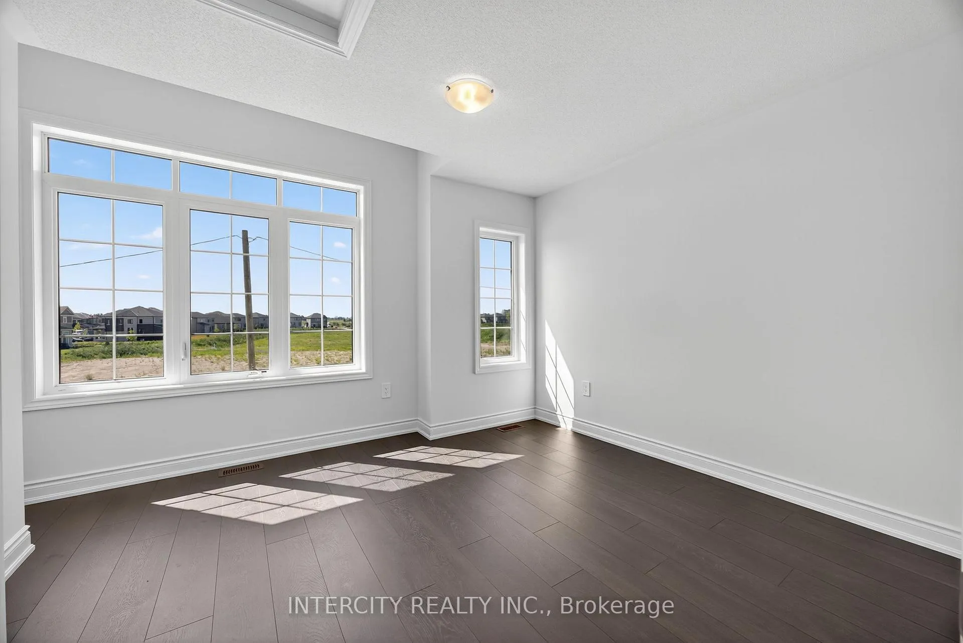 Photo 18 of 15 Avalon Drive, Wasaga Beach — HOMEH