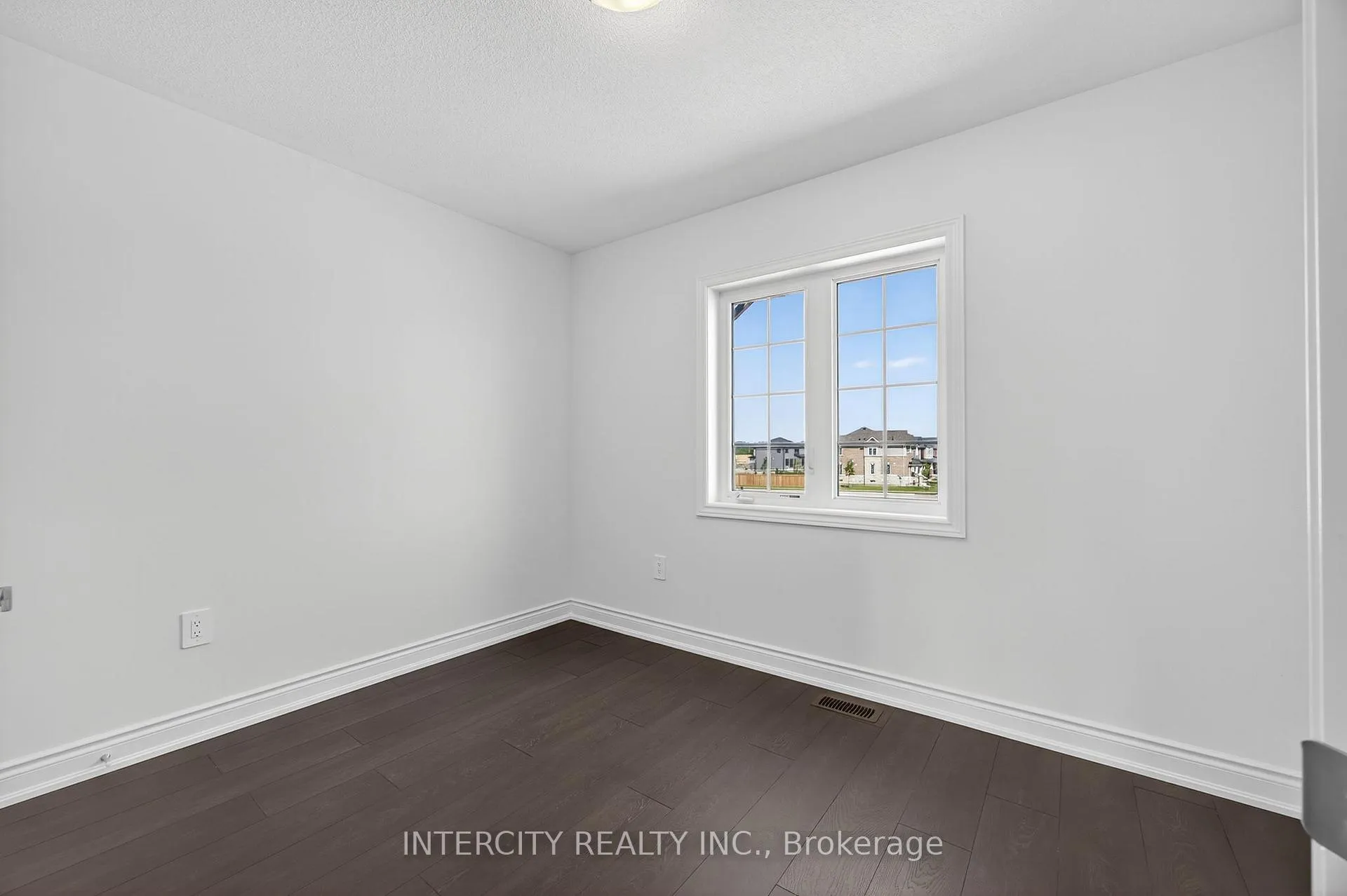 Photo 22 of 15 Avalon Drive, Wasaga Beach — HOMEH