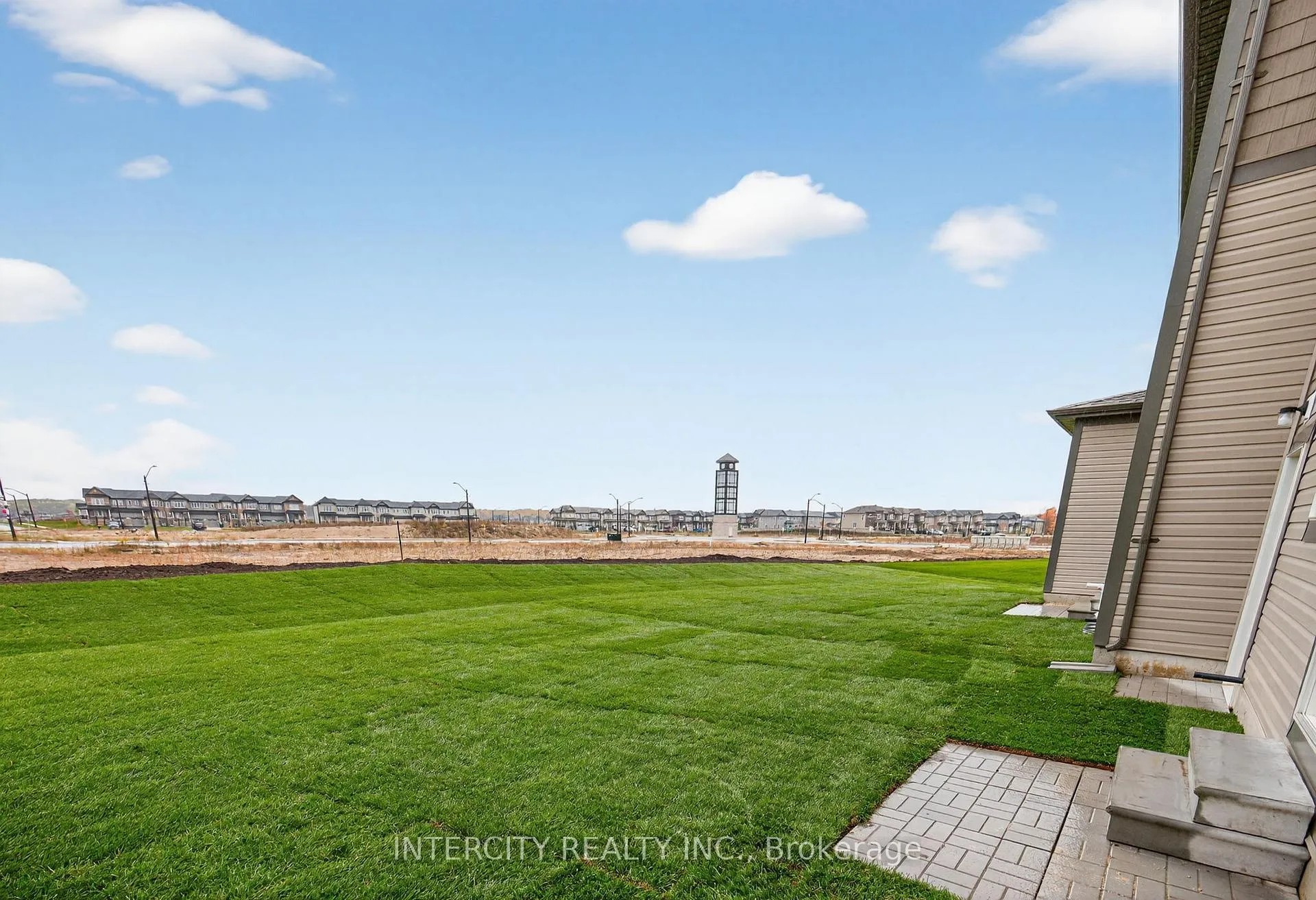 Photo 33 of 15 Avalon Drive, Wasaga Beach — HOMEH