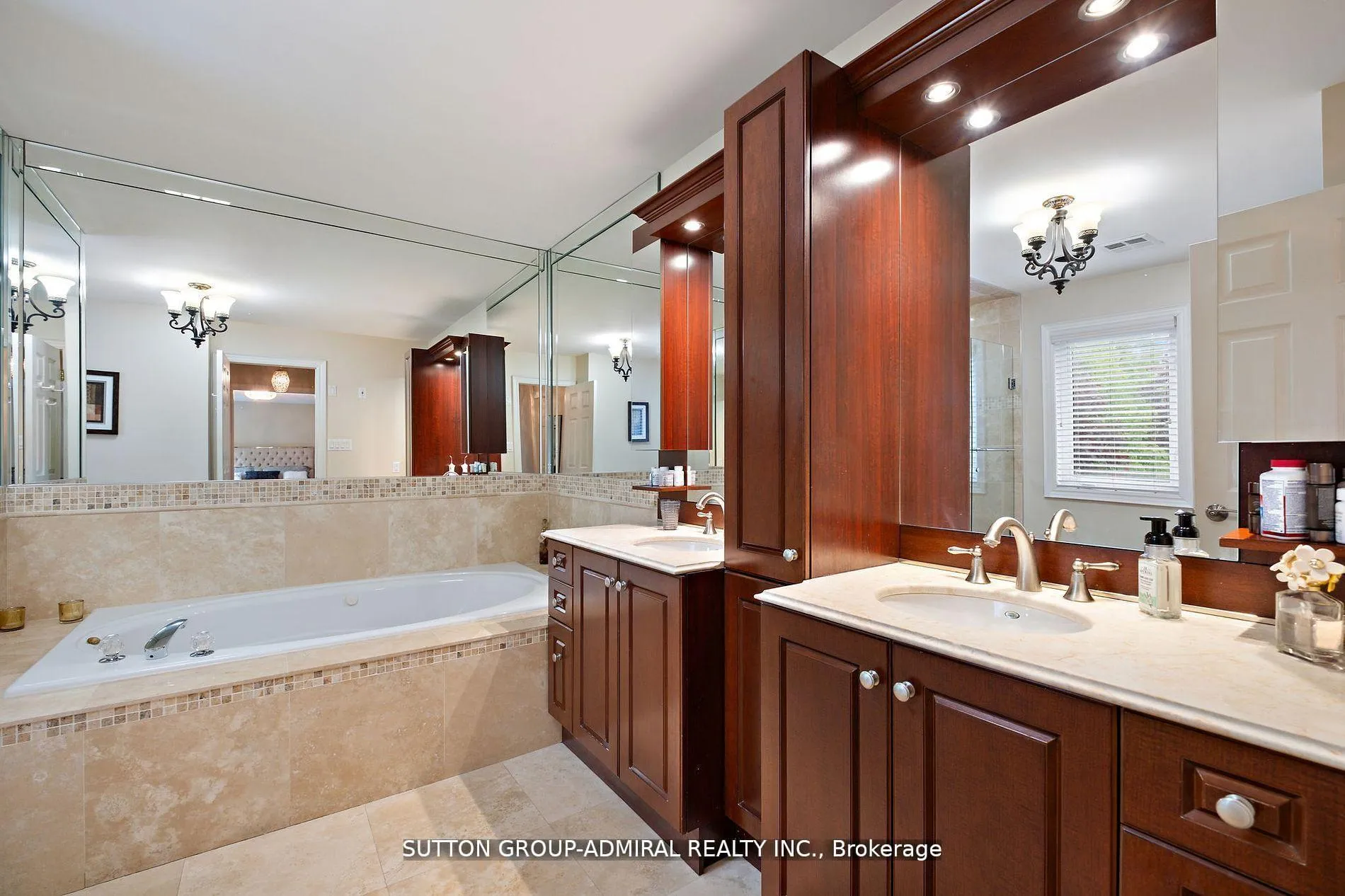 Photo 26 of 19 Langtry Place, Vaughan, Uplands — HOMEH