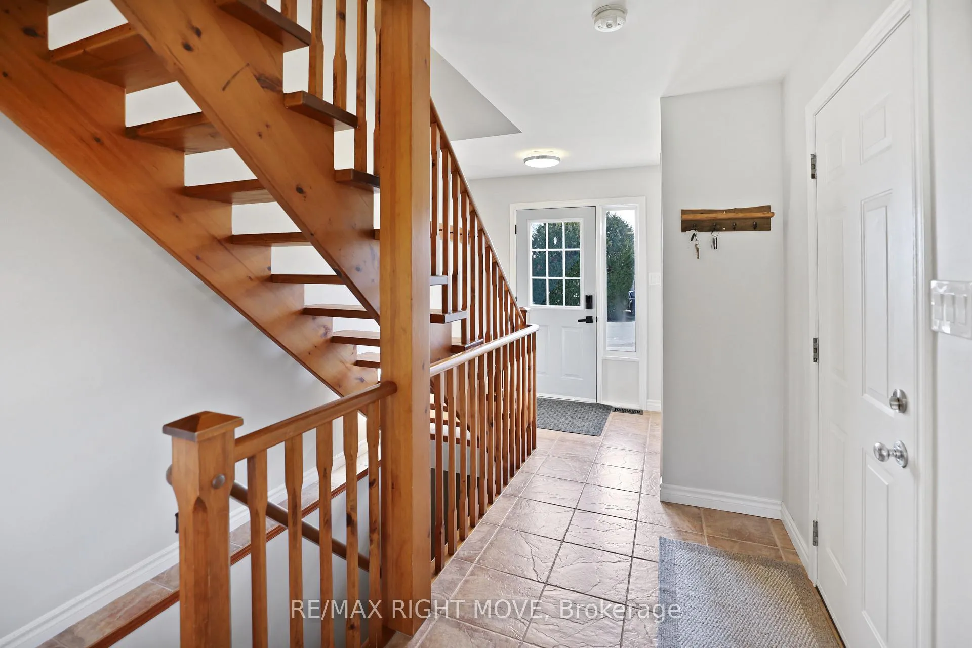 Photo 12 of 2900 Lakeside Drive, Severn, West Shore — HOMEH