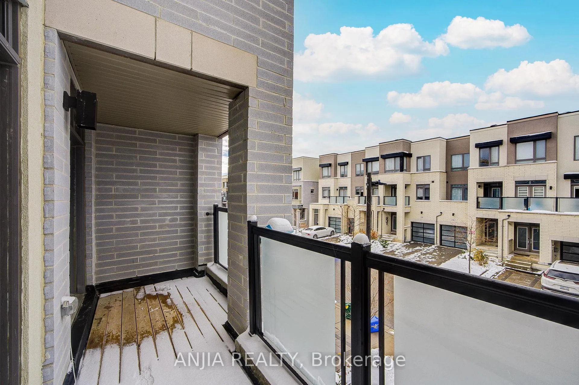 Photo 24 of 53 Harold Lawrie Lane, Markham, Aileen-Willowbrook — HOMEH