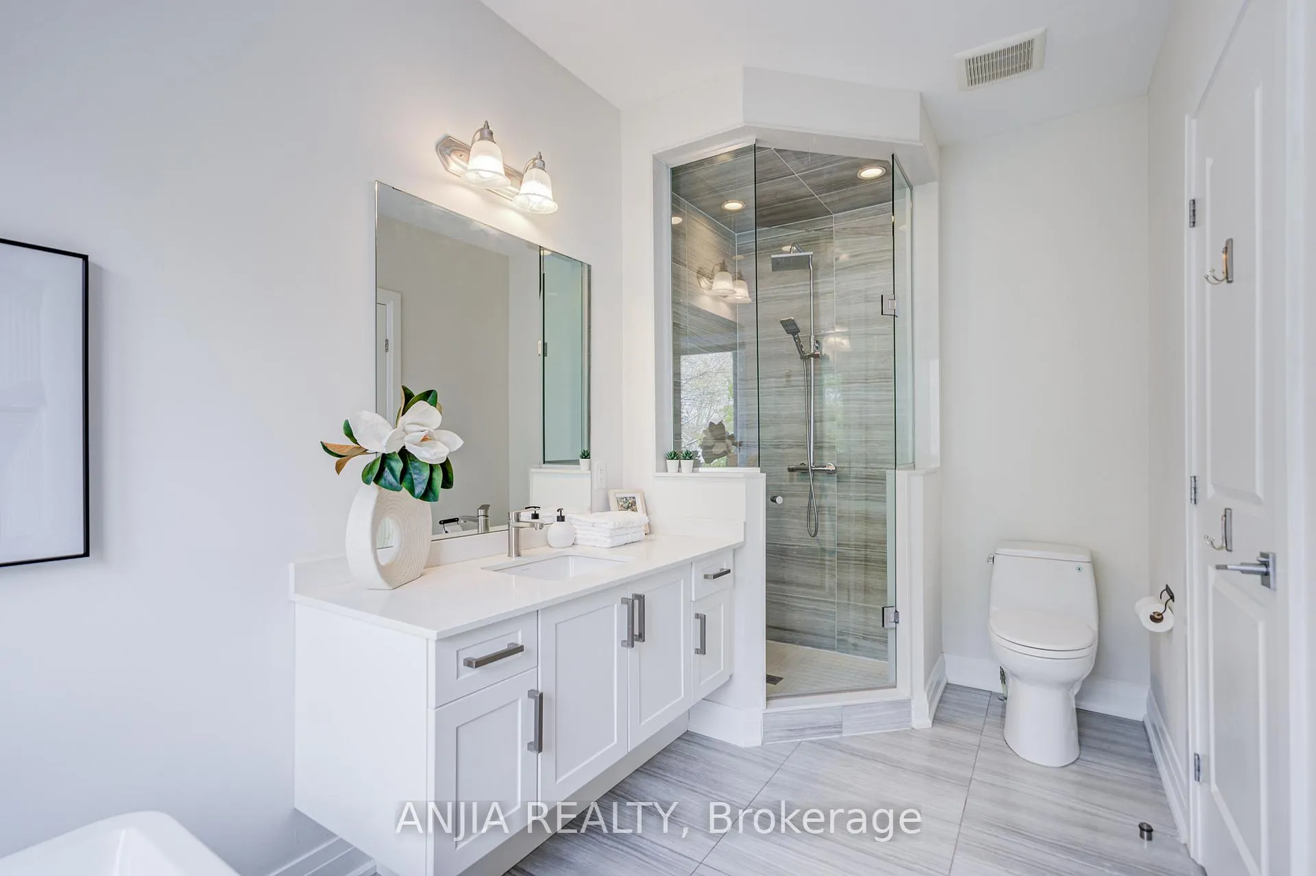 Photo 32 of 53 Harold Lawrie Lane, Markham, Aileen-Willowbrook — HOMEH