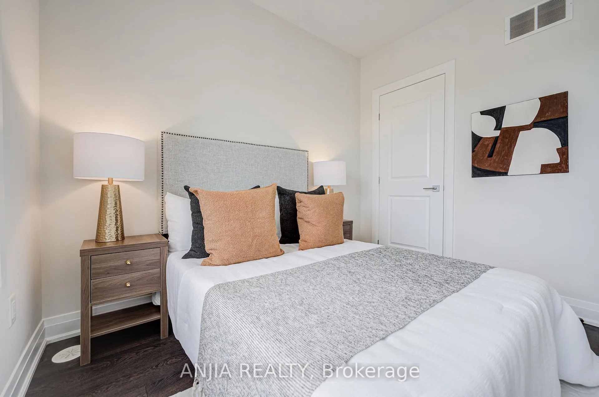 Photo 35 of 53 Harold Lawrie Lane, Markham, Aileen-Willowbrook — HOMEH