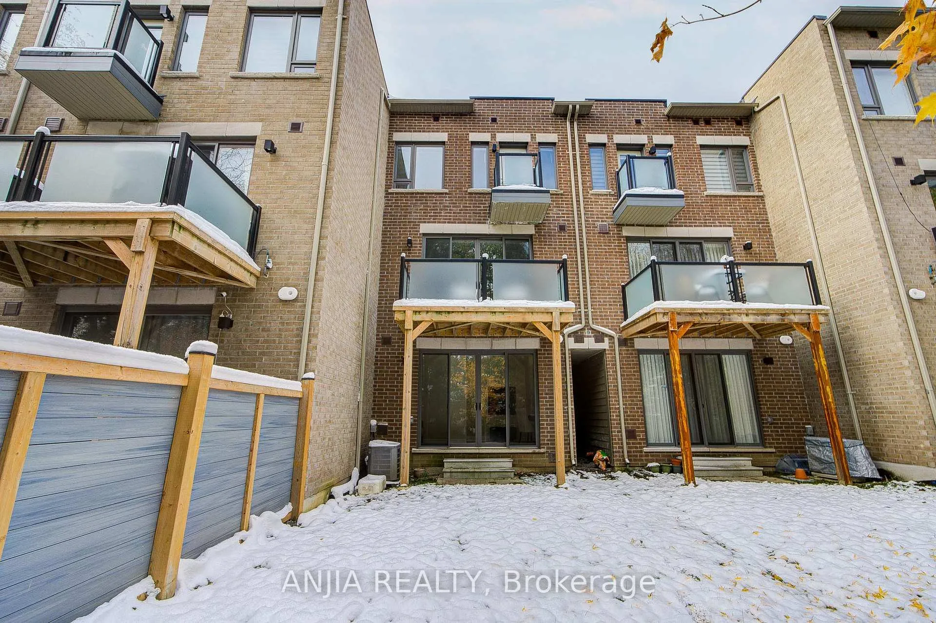 Photo 39 of 53 Harold Lawrie Lane, Markham, Aileen-Willowbrook — HOMEH