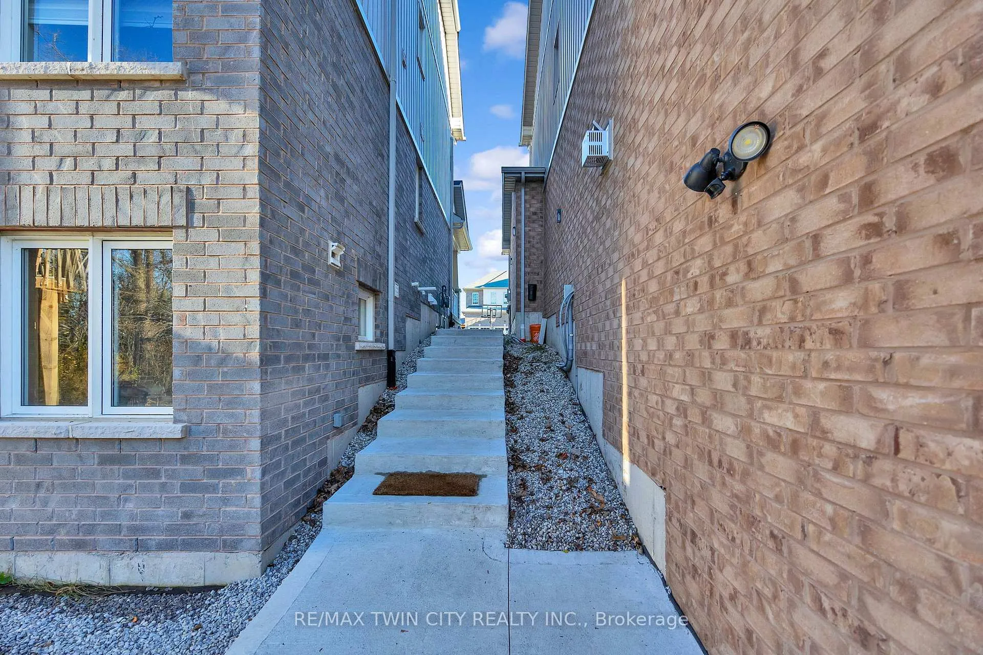 Photo 28 of 210 Dolman Street, Woolwich — HOMEH