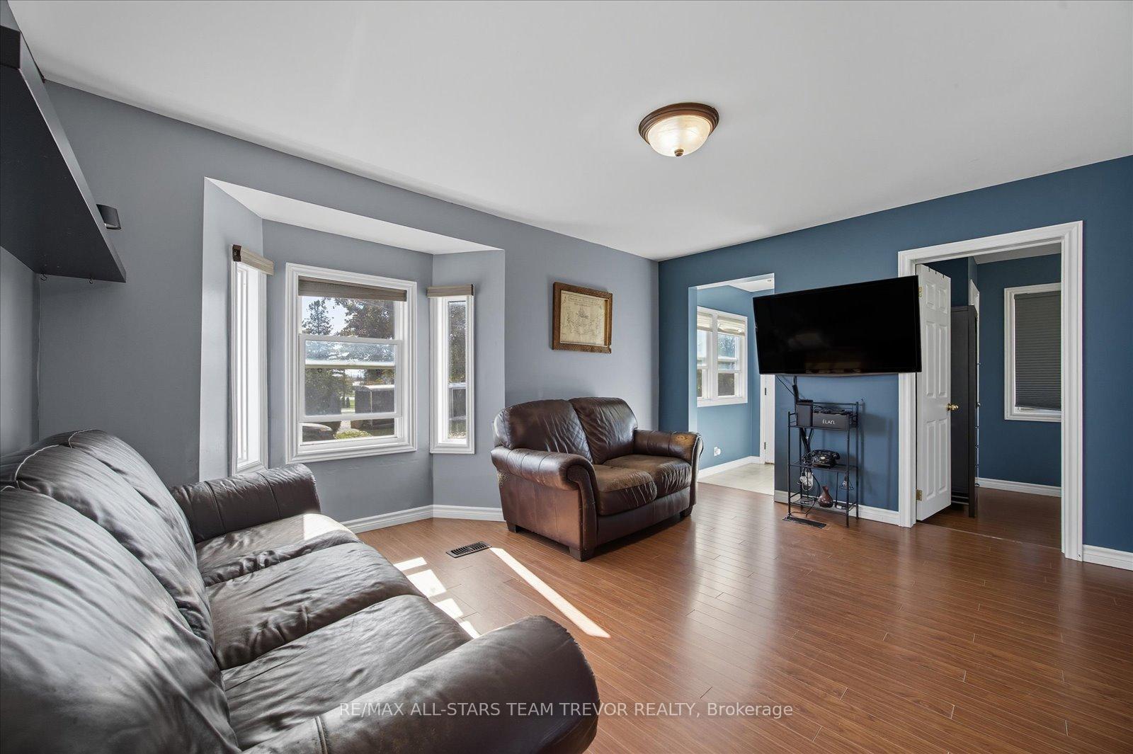 Photo 10 of 169 The Queensway, Georgina, Keswick North — HOMEH