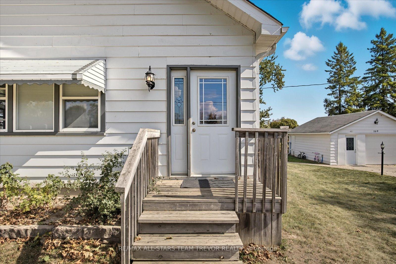 Photo 21 of 169 The Queensway, Georgina, Keswick North — HOMEH