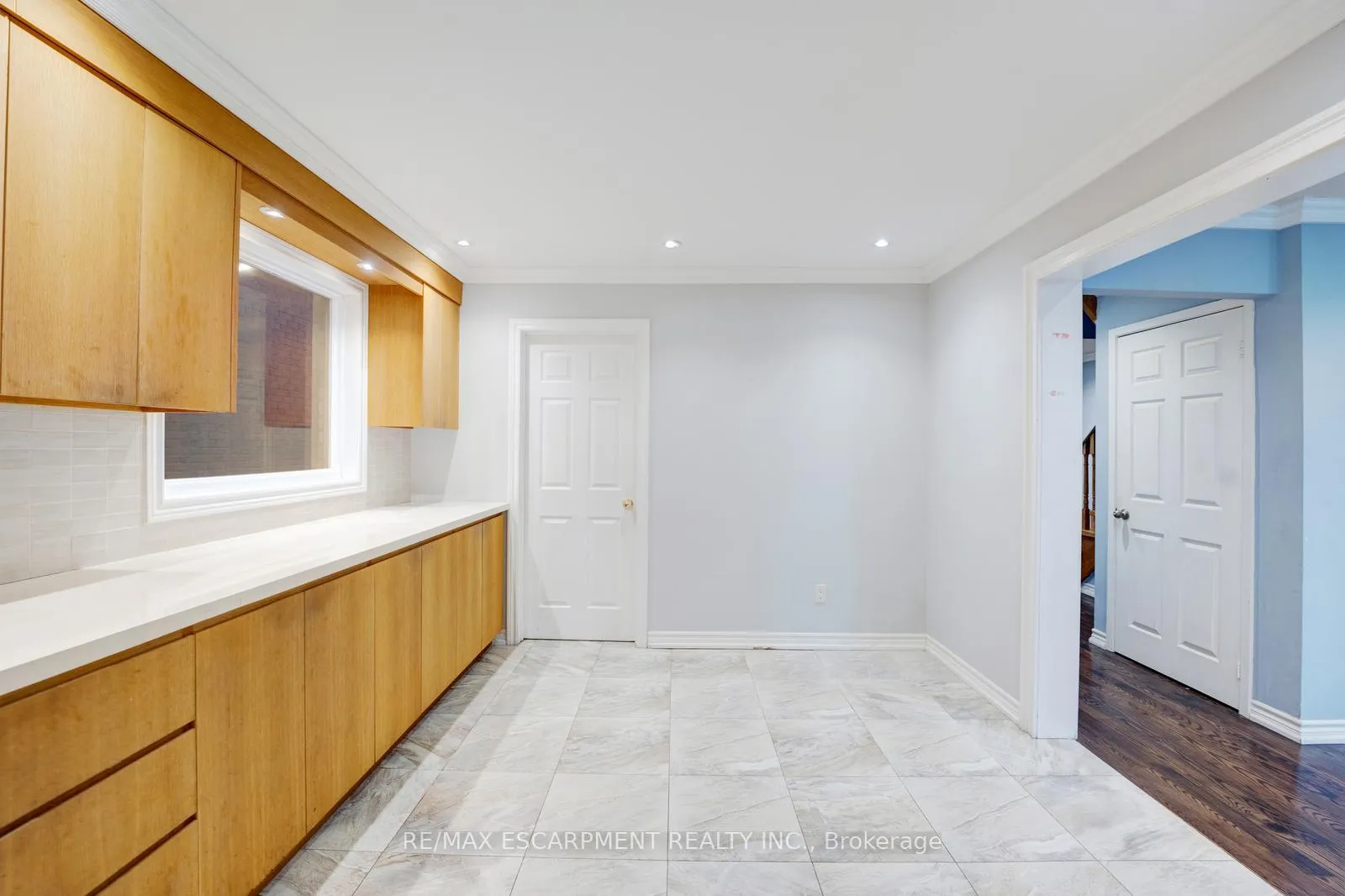 Photo 11 of 156 Cimmaron Street, Markham, Middlefield — HOMEH