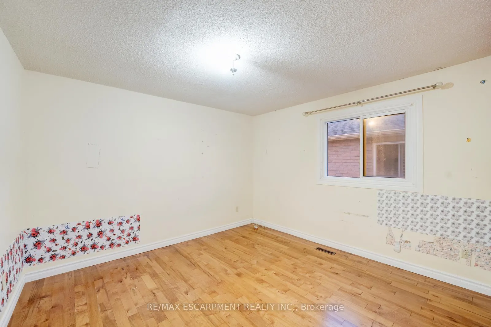 Photo 18 of 156 Cimmaron Street, Markham, Middlefield — HOMEH