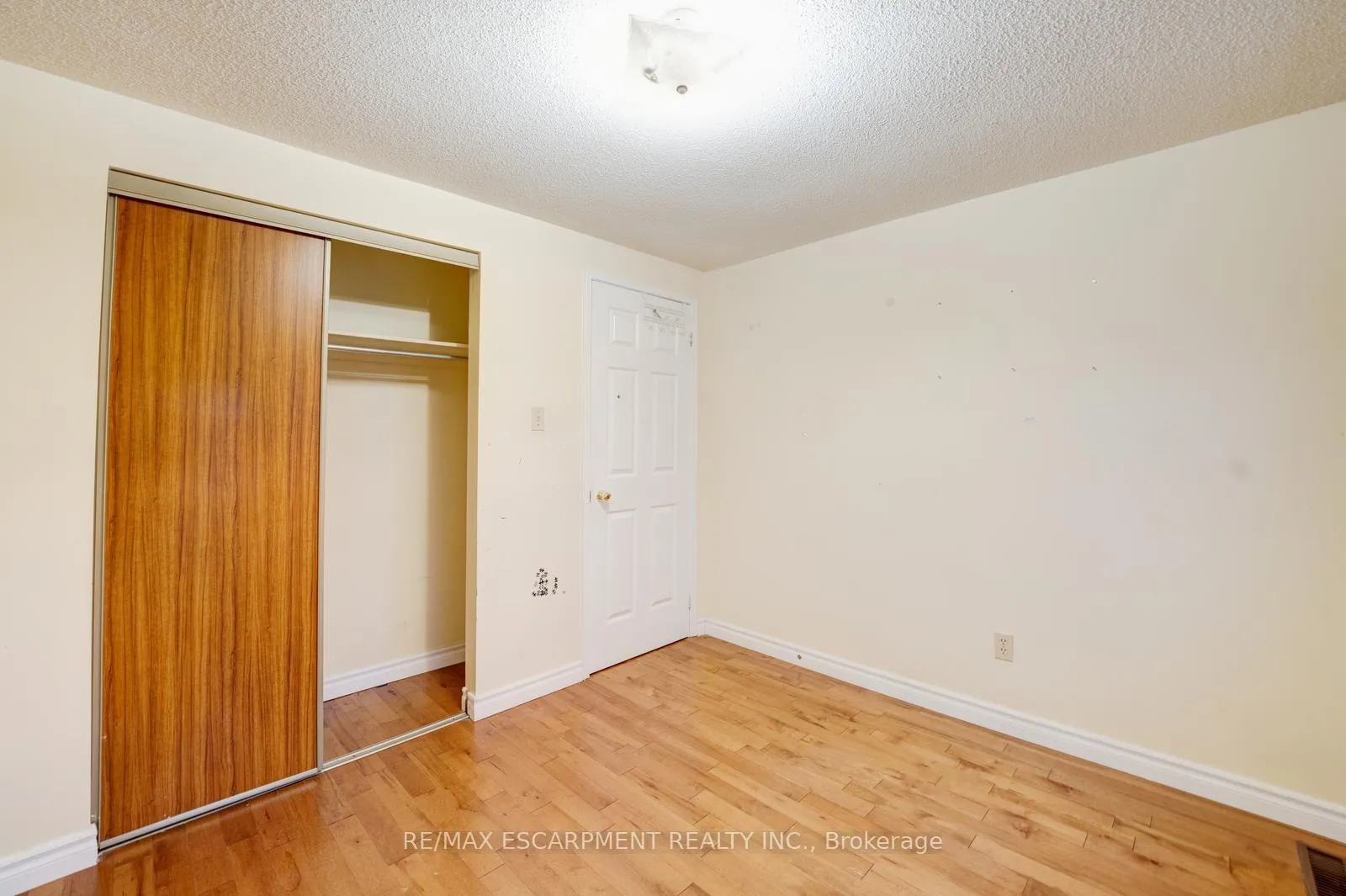 Photo 20 of 156 Cimmaron Street, Markham, Middlefield — HOMEH