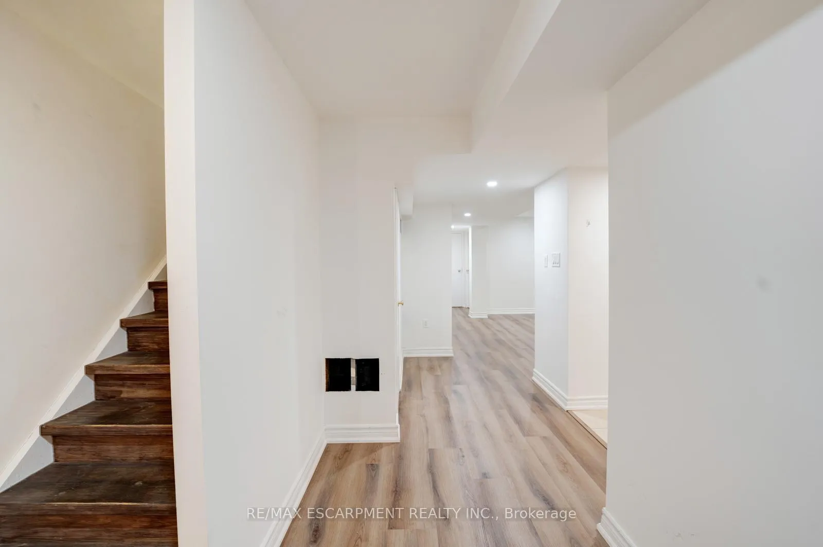 Photo 24 of 156 Cimmaron Street, Markham, Middlefield — HOMEH