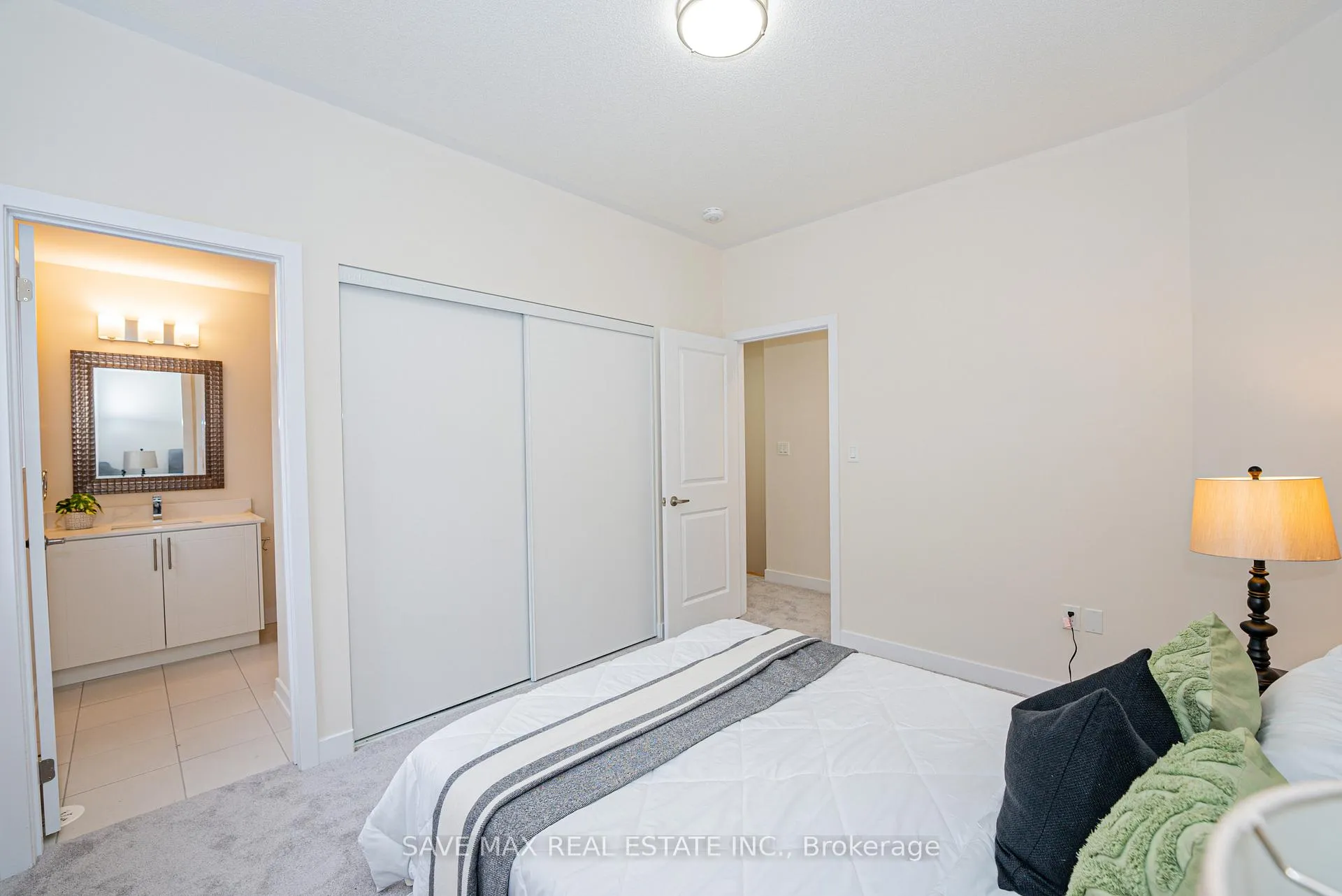 Photo 20 of 26 Dandara Gate, Vaughan, Steeles West Industrial — HOMEH