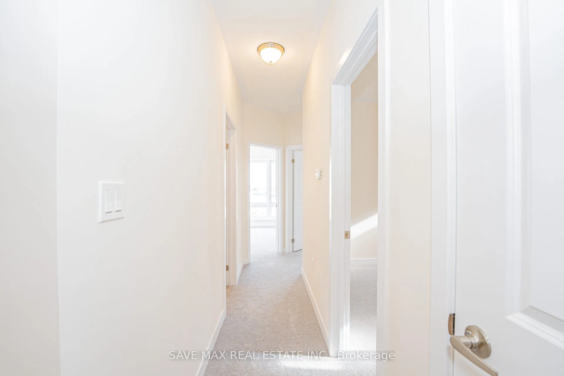 Photo 23 of 26 Dandara Gate, Vaughan, Steeles West Industrial — HOMEH