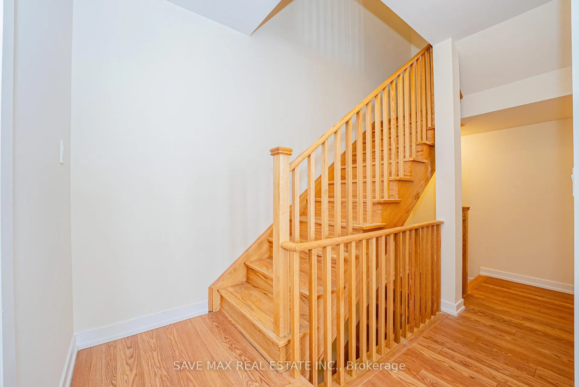 Photo 34 of 26 Dandara Gate, Vaughan, Steeles West Industrial — HOMEH