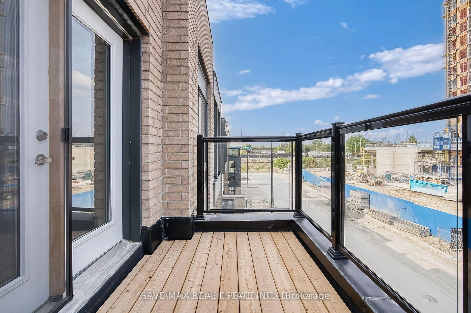 Photo 37 of 26 Dandara Gate, Vaughan, Steeles West Industrial — HOMEH