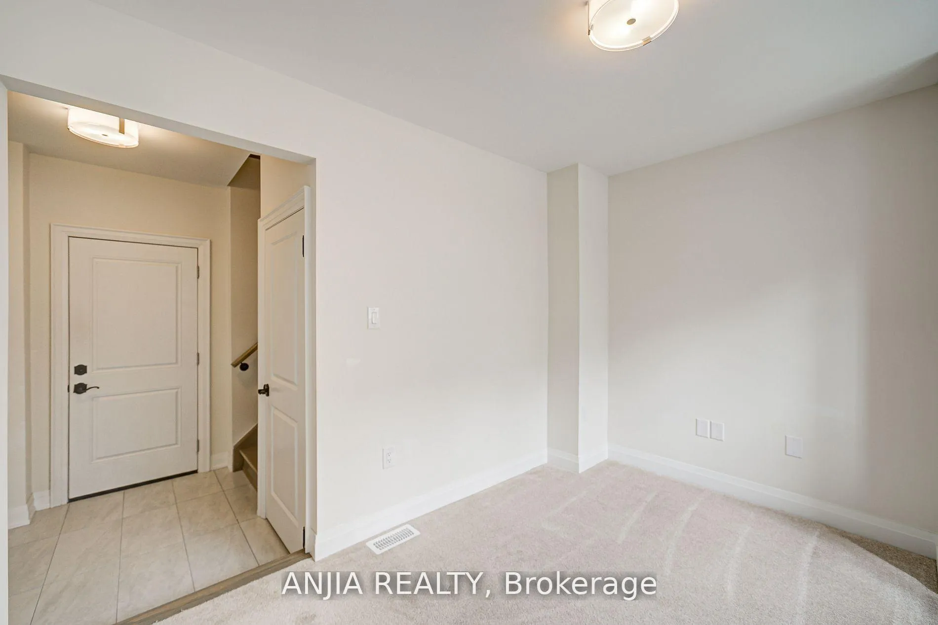 Photo 6 of 7 Bright Terrace Way E, Markham, Angus Glen — HOMEH