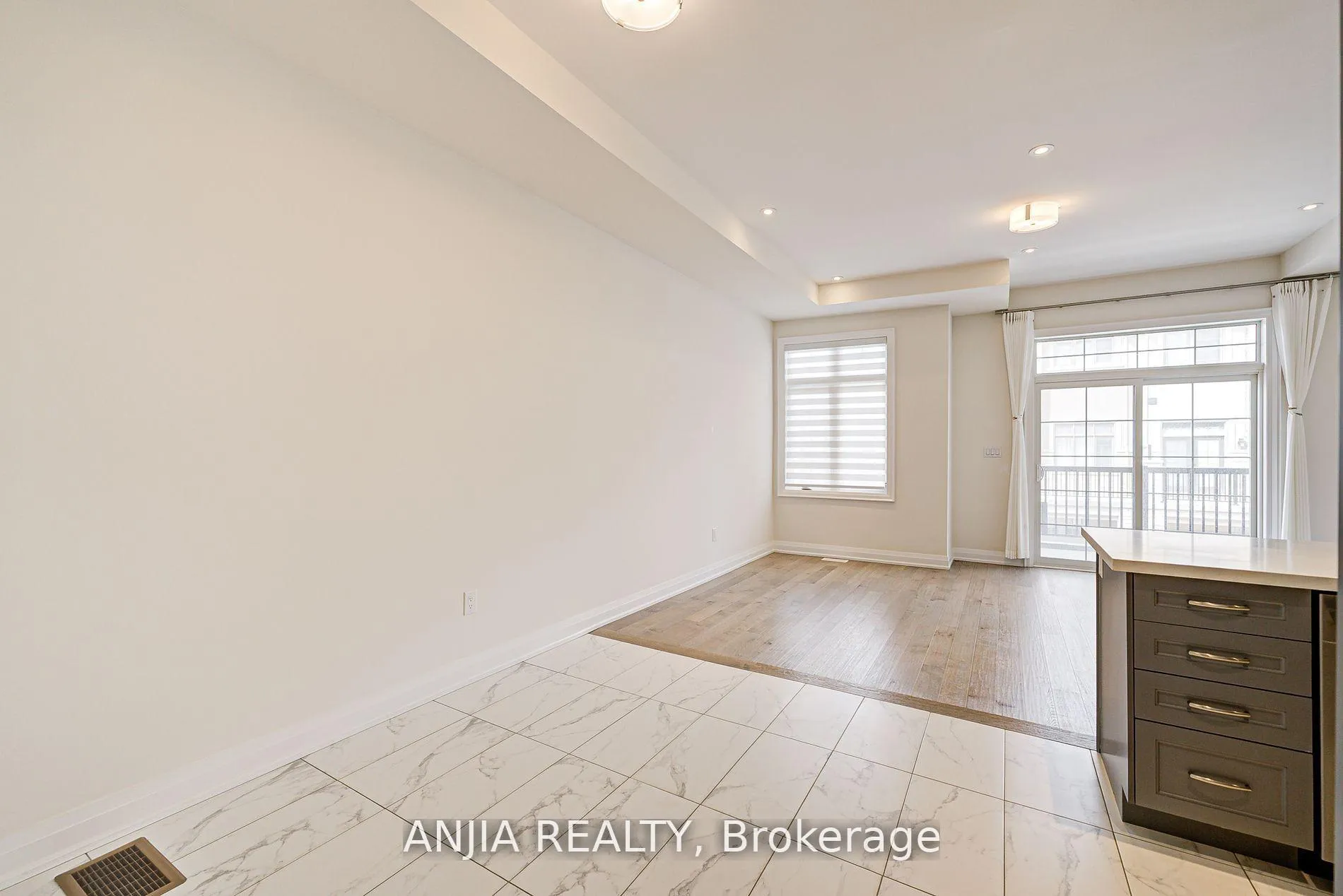 Photo 13 of 7 Bright Terrace Way E, Markham, Angus Glen — HOMEH