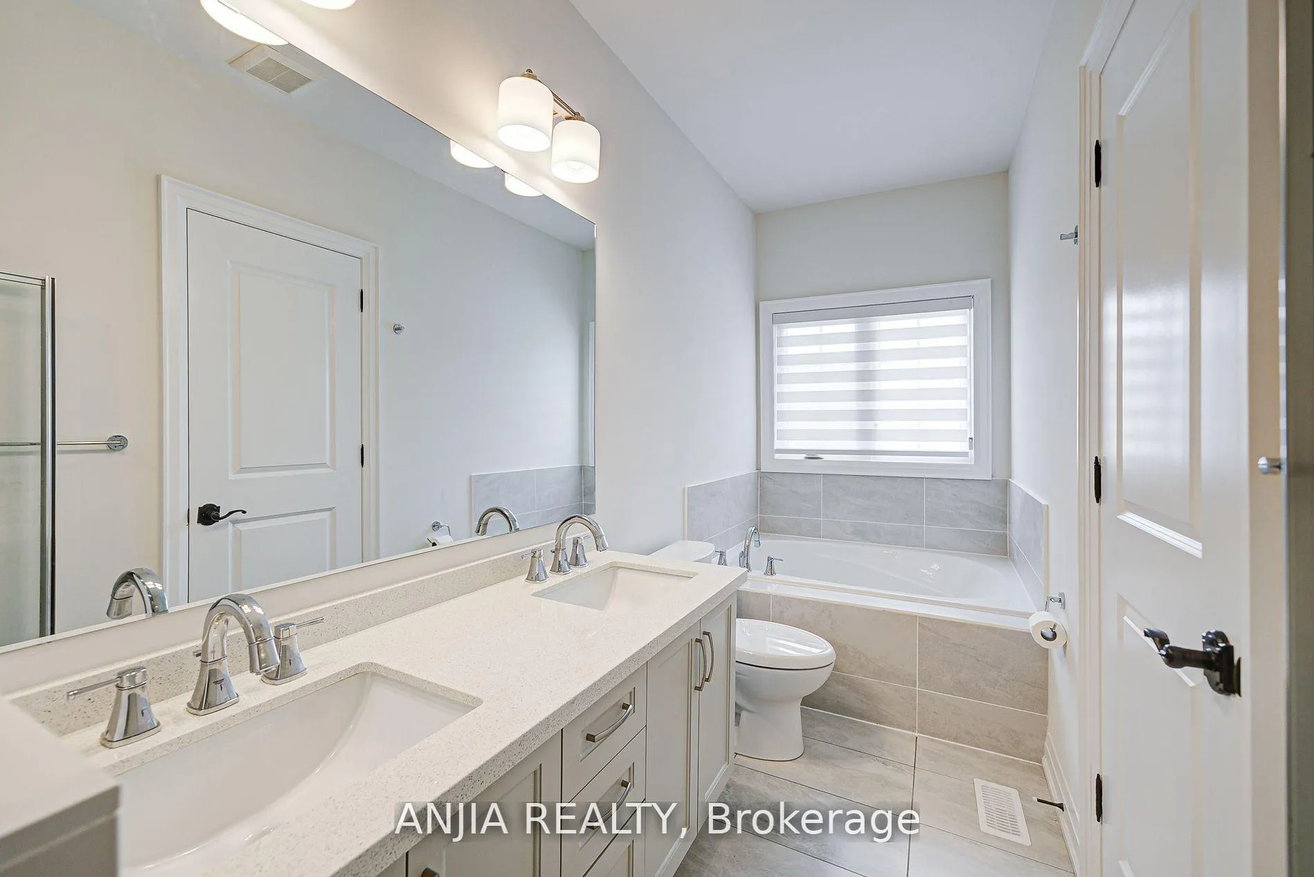 Photo 26 of 7 Bright Terrace Way E, Markham, Angus Glen — HOMEH
