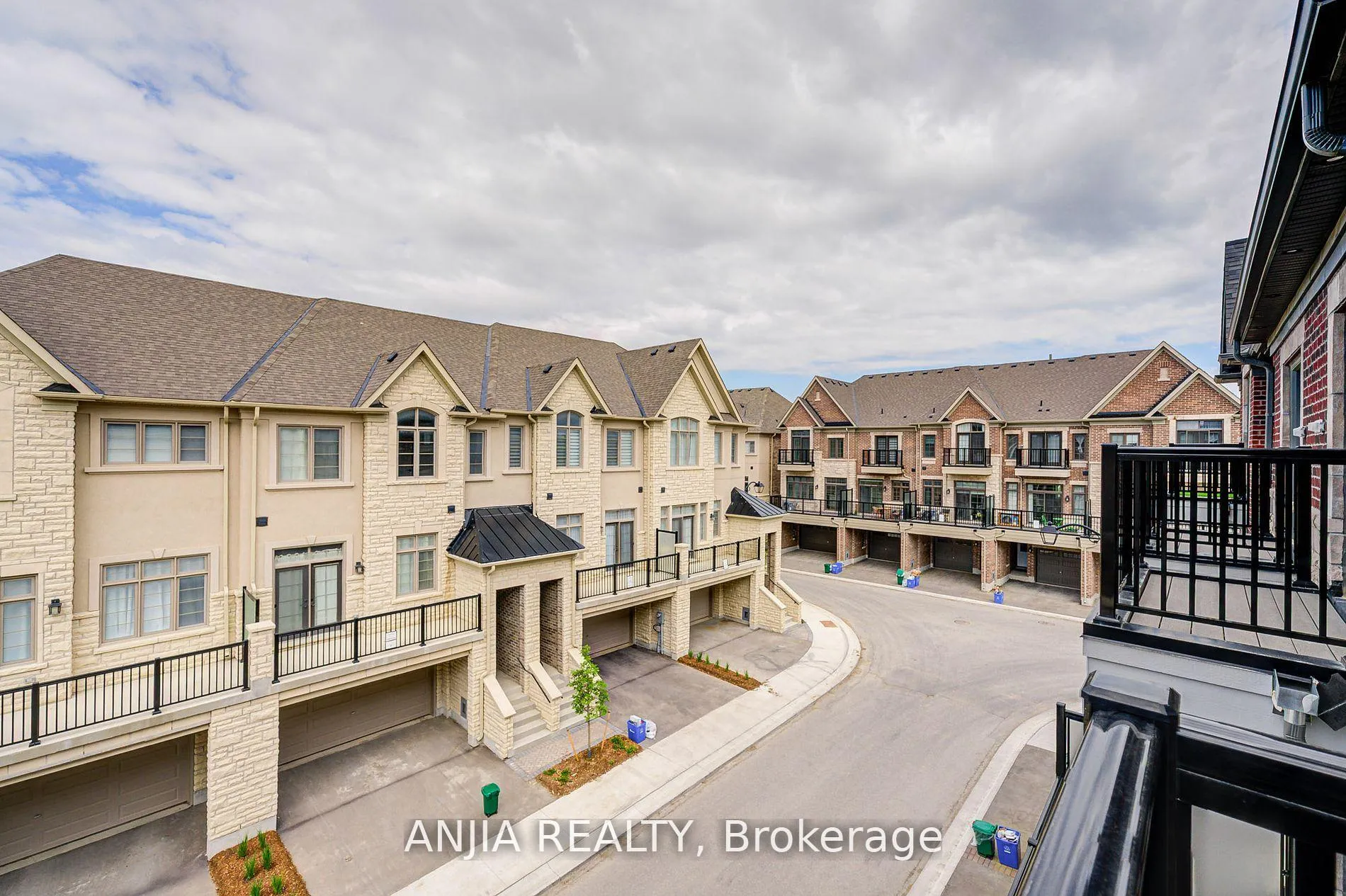 Photo 28 of 7 Bright Terrace Way E, Markham, Angus Glen — HOMEH