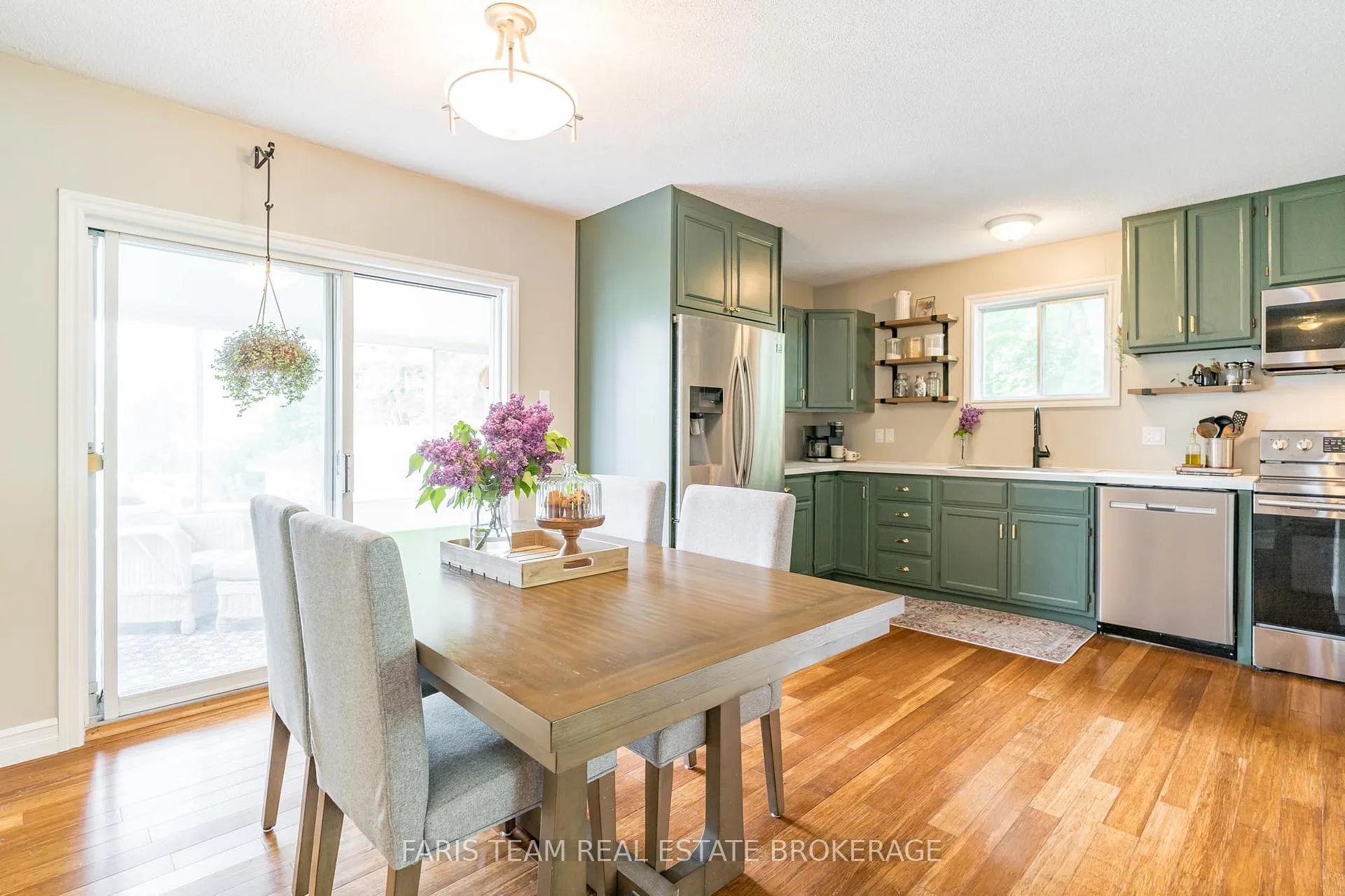 Photo 9 of 427 Ann Street, Tay, Port McNicoll — HOMEH